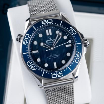 Seamaster Diver 300m James Bond No Time to Die 007 Blue 42mm