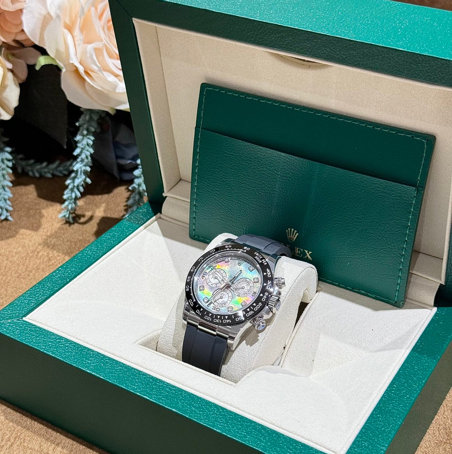 Rolex Replica Watches Daytona Mother Of Pearl And Moissanite Diamonds Dial 40mm Clone