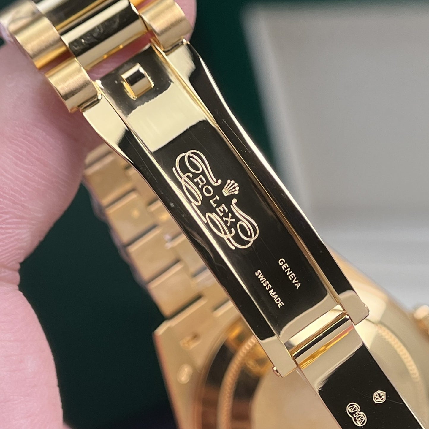 Rolex Day-Date Gold Wrapped Champagne Dial GM Factory 40mm