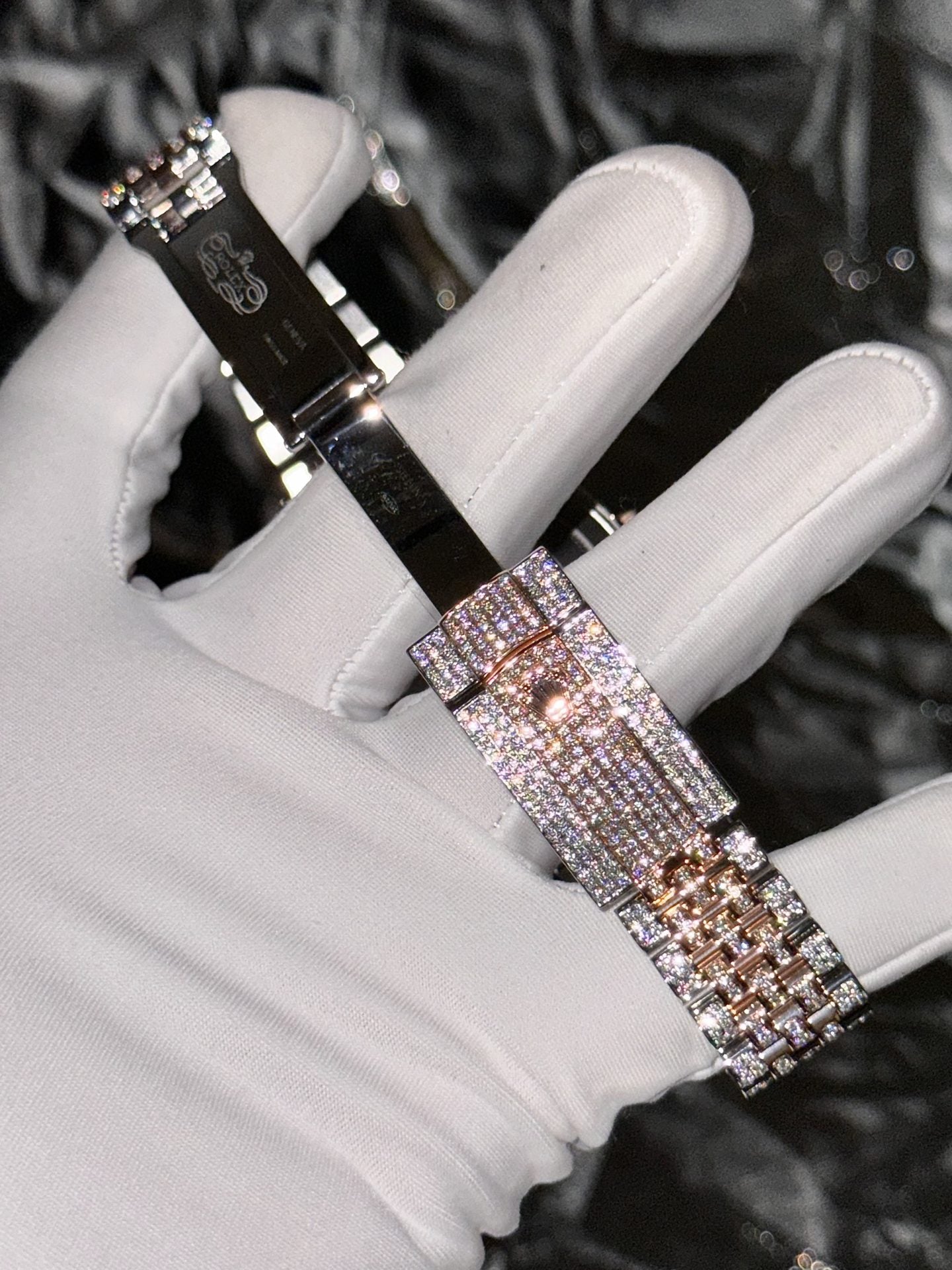 Rolex Replica Watch DateJust With Full Moissanite Diamond Pink Dial 41mm Clone