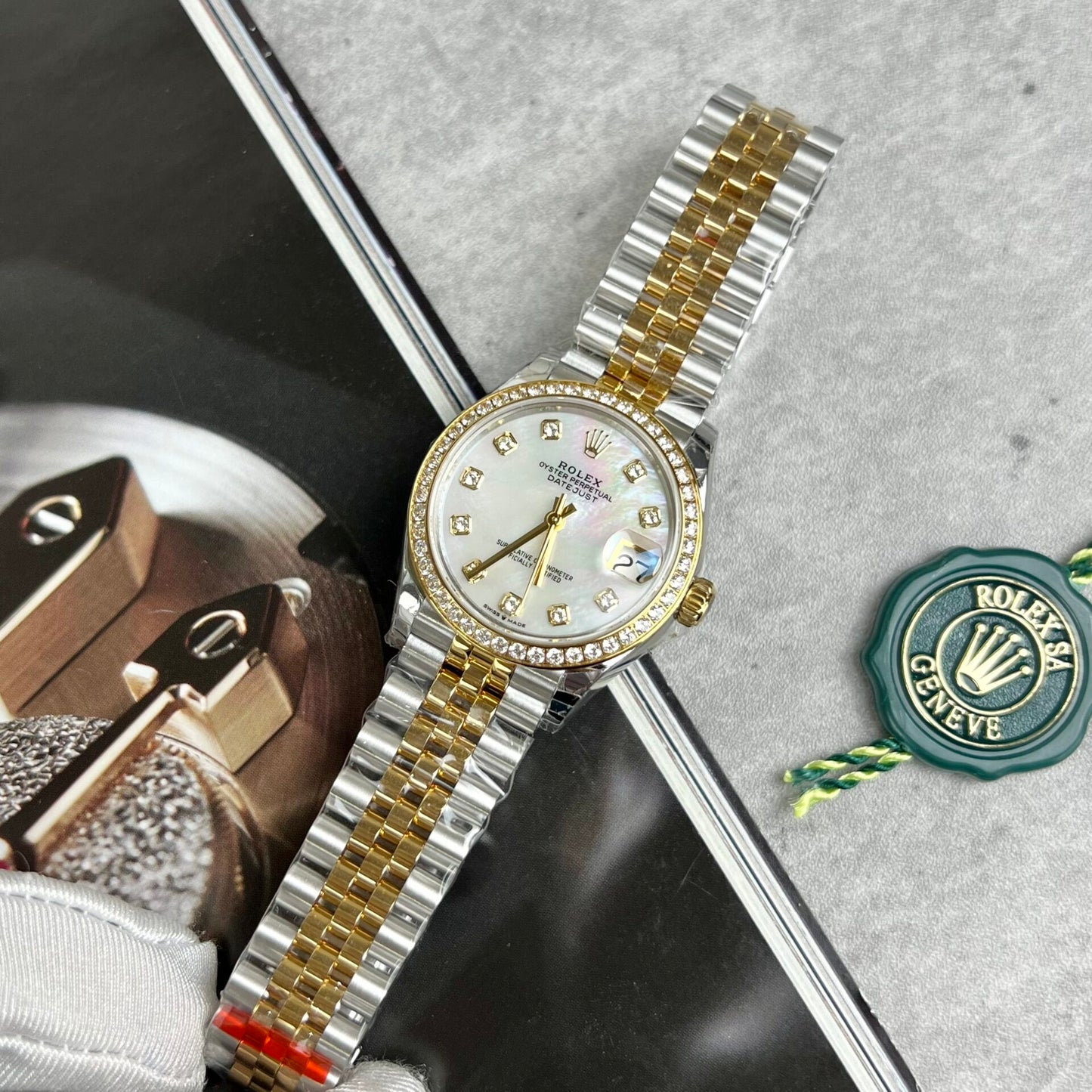 Rolex Best Replica Watch DateJust Mother of Pearl Dial Demi Gold Dial 31mm Clone