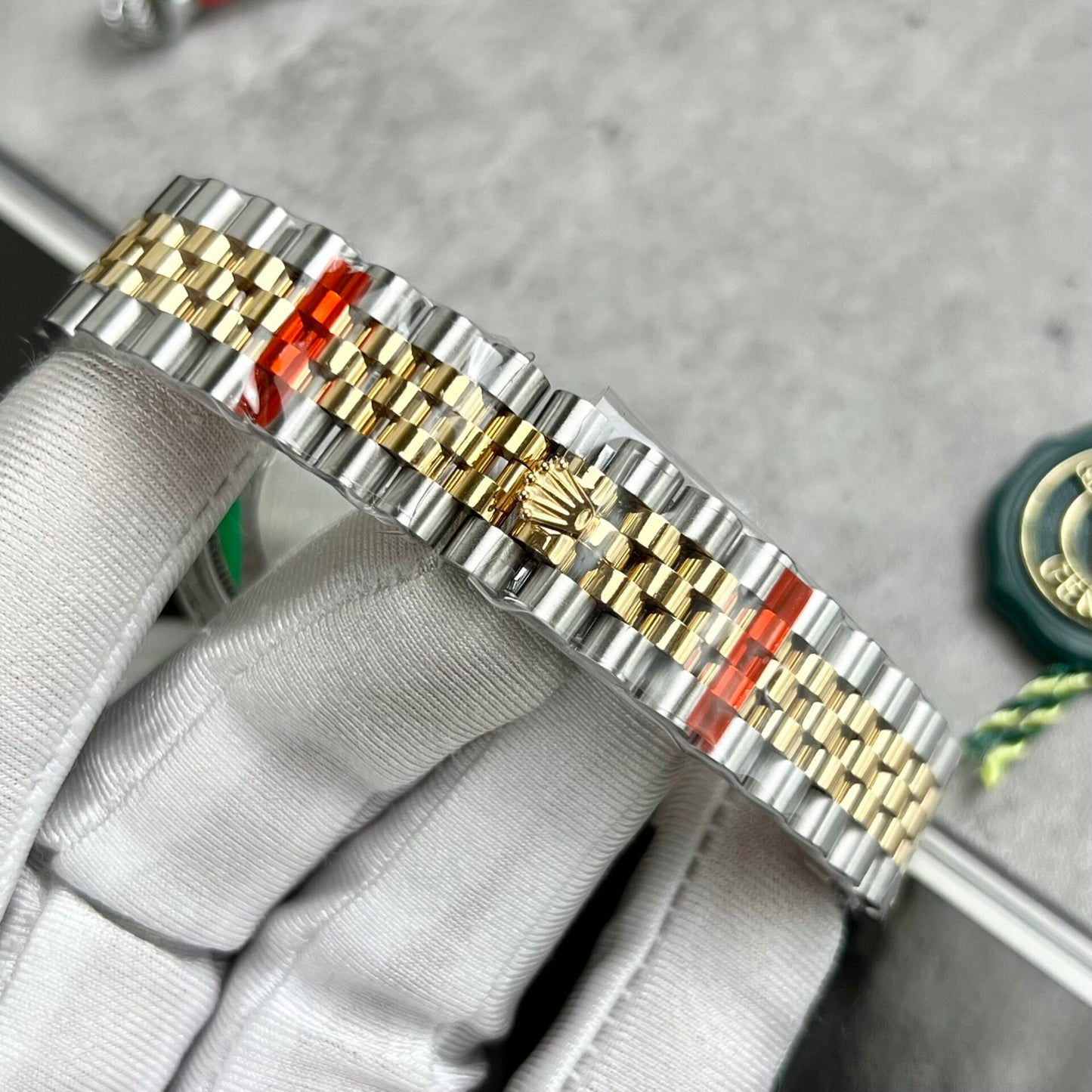 Rolex Best Replica Watch DateJust Mother of Pearl Dial Demi Gold Dial 31mm Clone