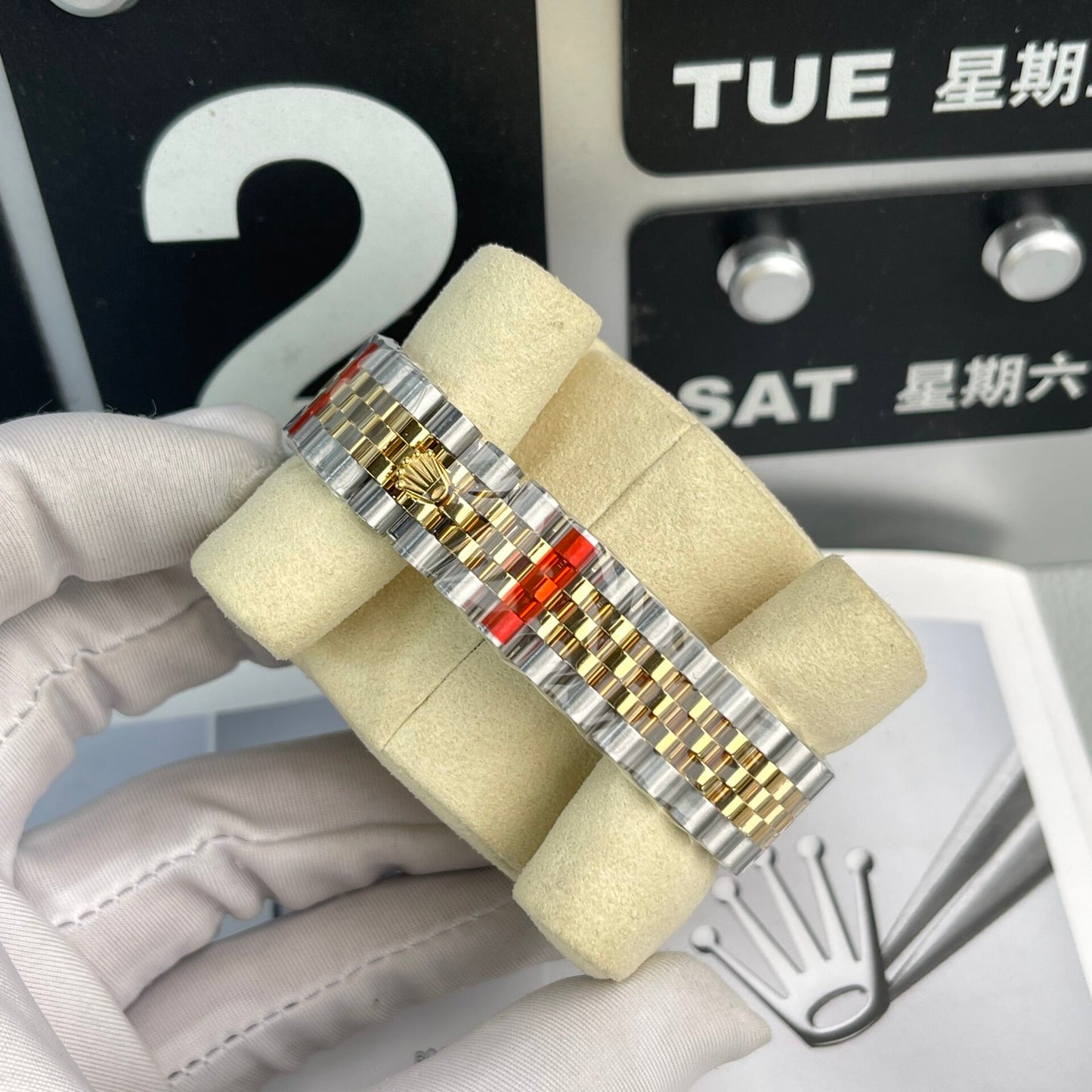 Rolex DateJust Women’s Replica Watch With Stone Bezel Champagne Dial EW Factory 31mm