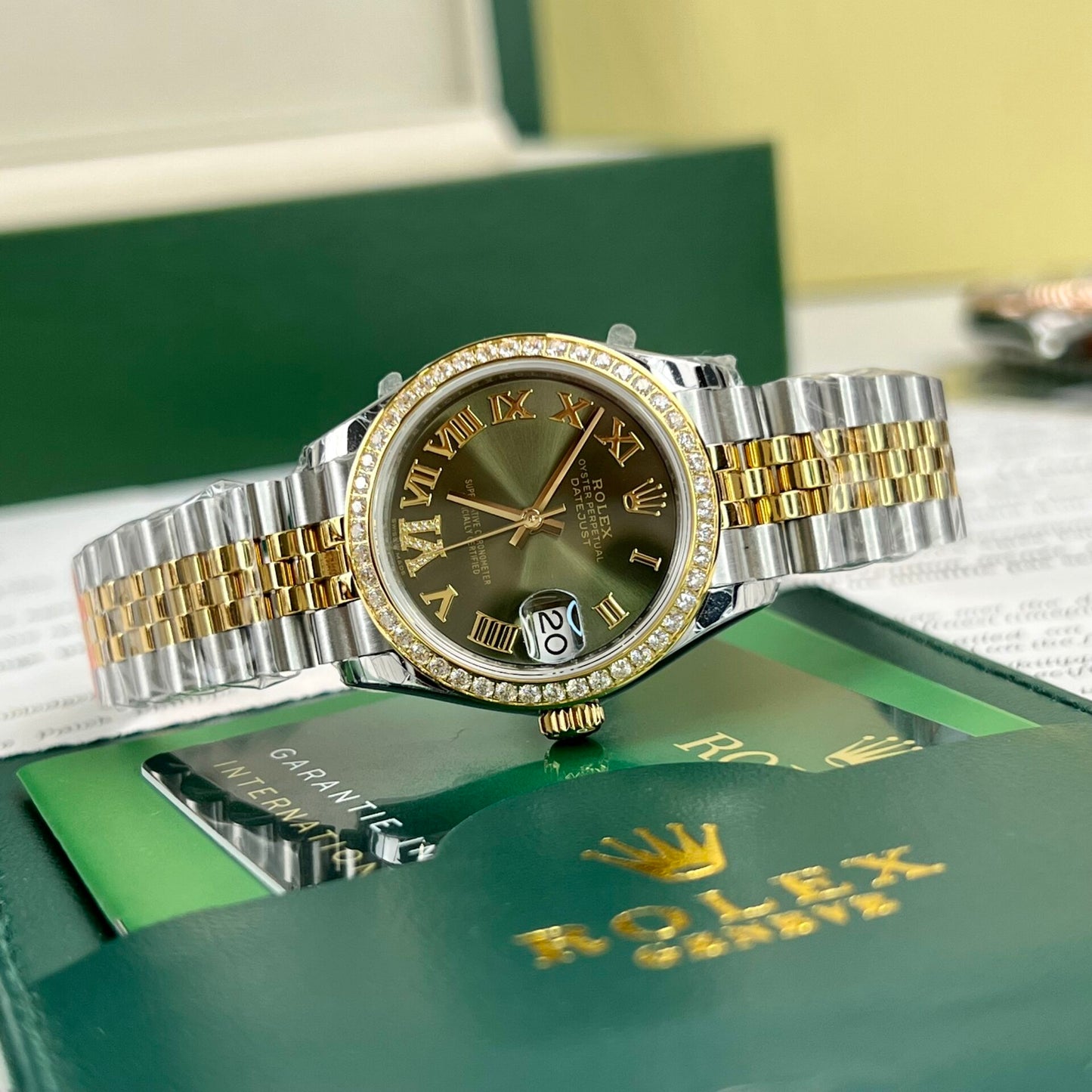 Rolex DateJust Women’s Replica Watch With Stone Bezel 31mm Clone