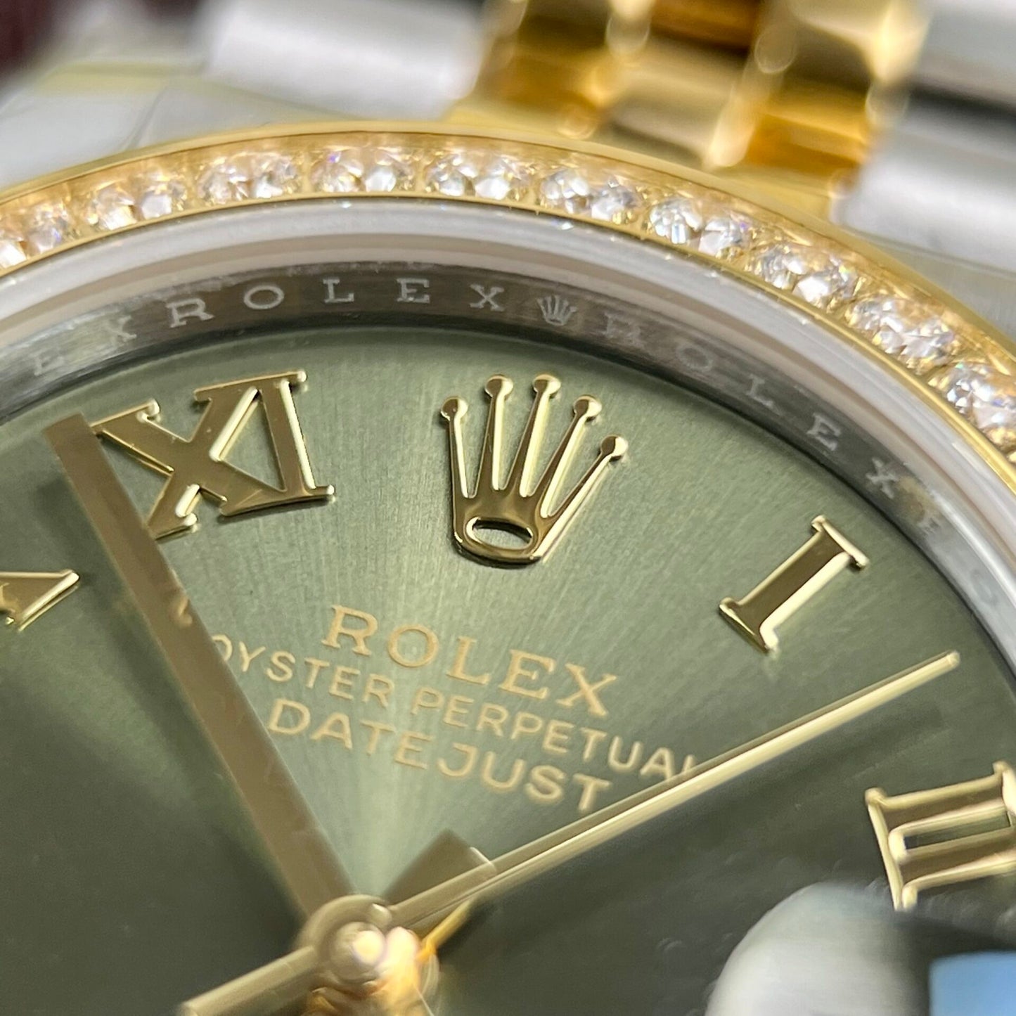 Rolex DateJust Women’s Replica Watch With Stone Bezel 31mm Clone