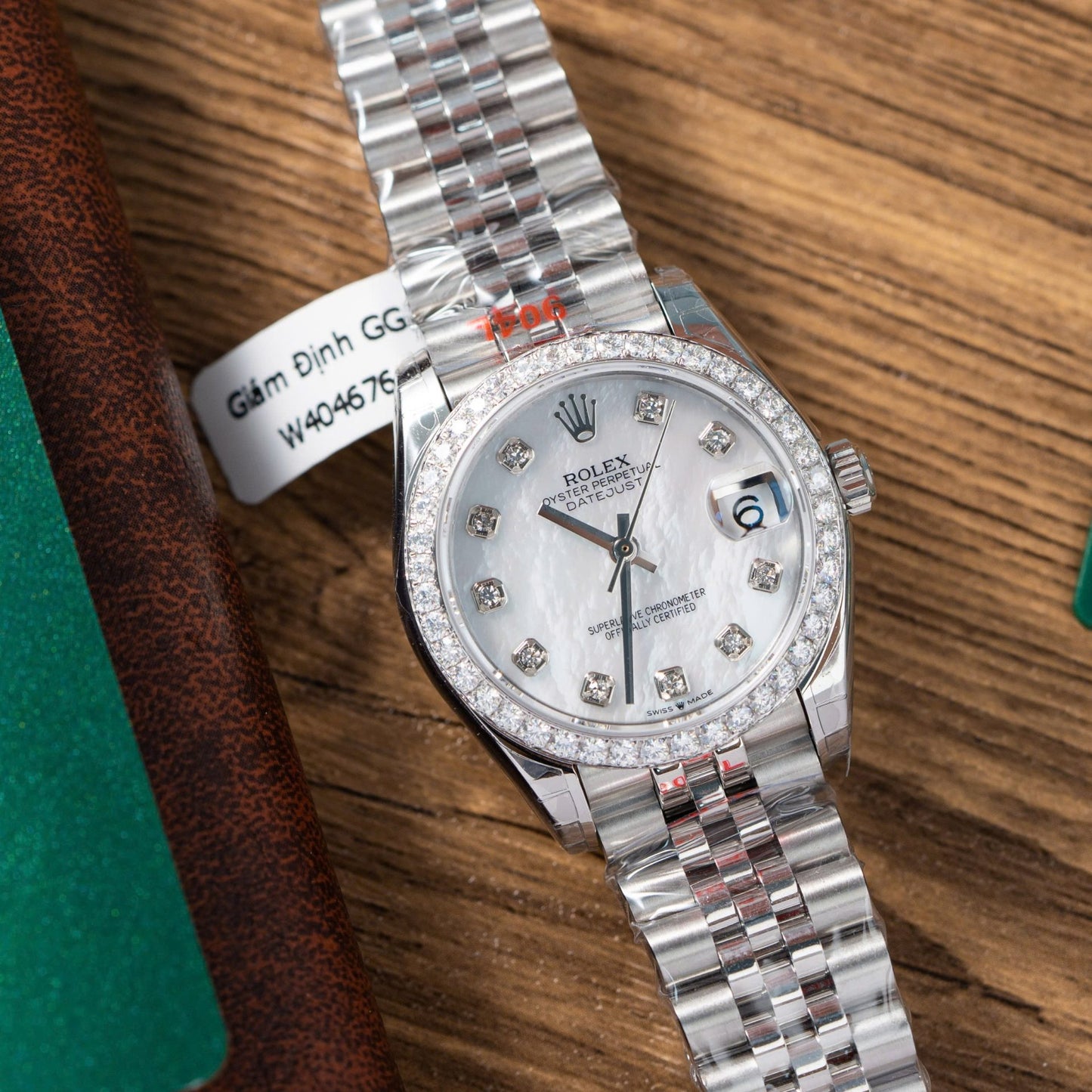 Rolex DateJust Replica Watch Mother Of Pearl Dial With Moissanite Bezel 31mm Clone