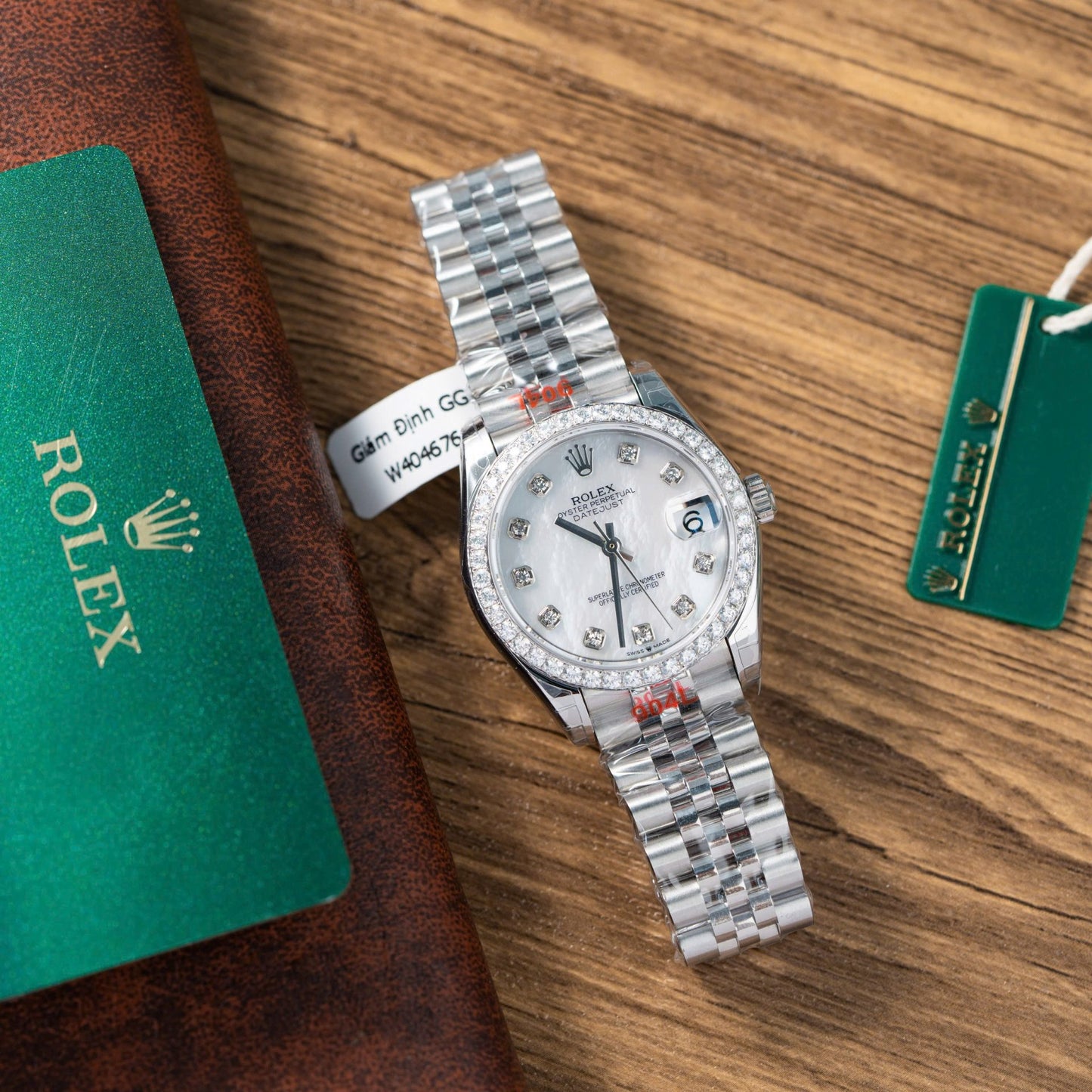 Rolex DateJust Replica Watch Mother Of Pearl Dial With Moissanite Bezel 31mm Clone