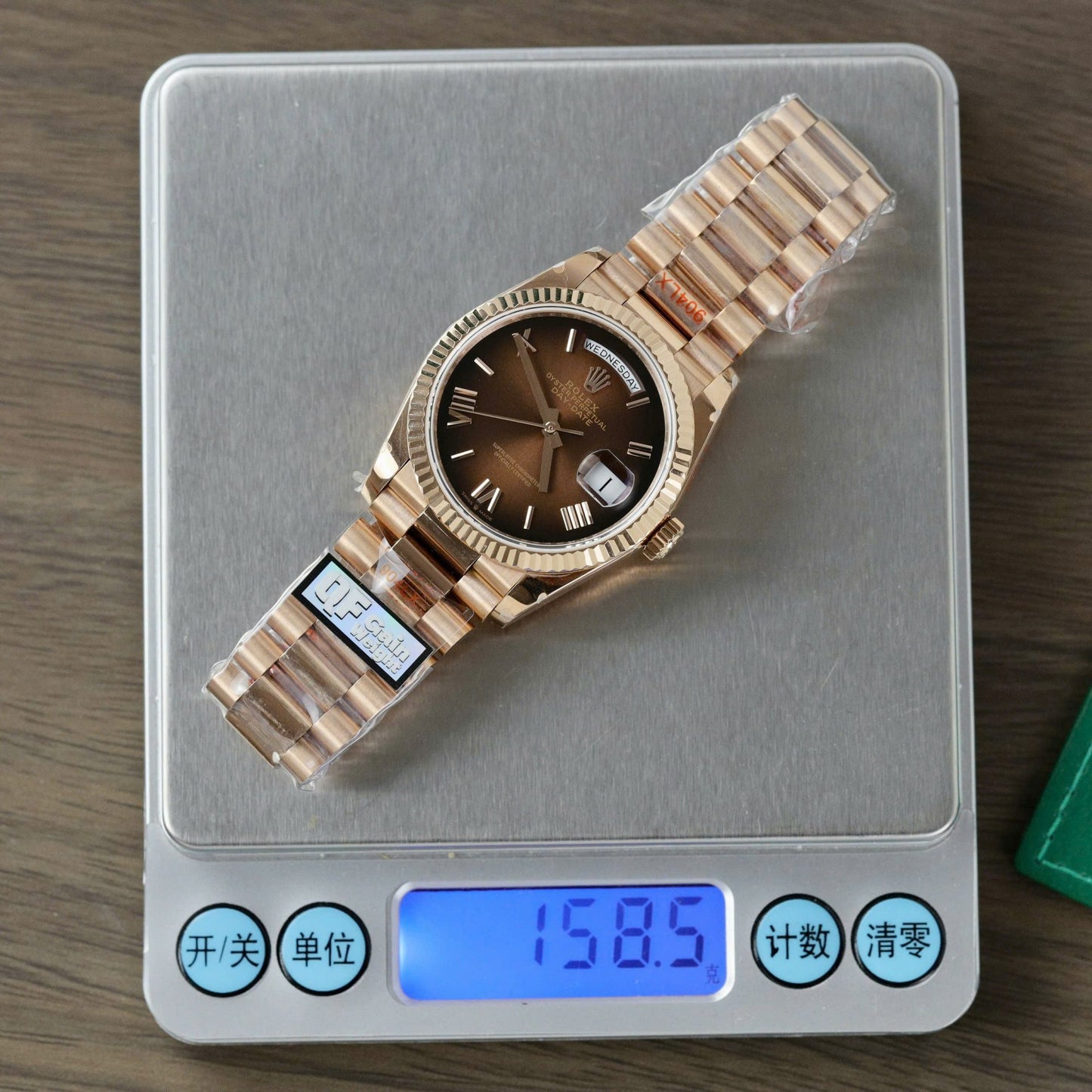 Rolex Day-Date 128235 Replica Watch Dial Chocolate QF Factory 36mm