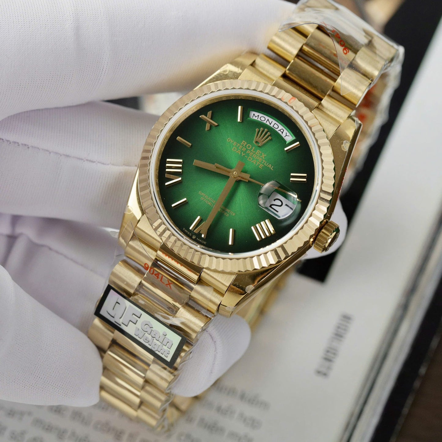Rolex Day-Date 128238 Replica Watch Green Ombre Dial Weight QF 36mm
