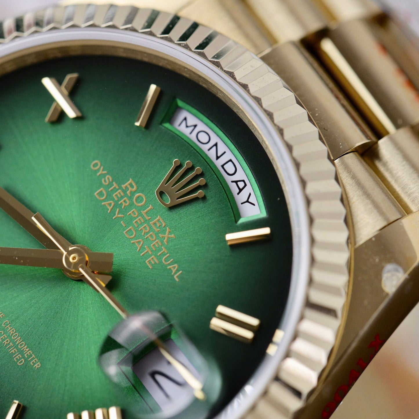 Rolex Day-Date 128238 Replica Watch Green Ombre Dial Weight QF 36mm