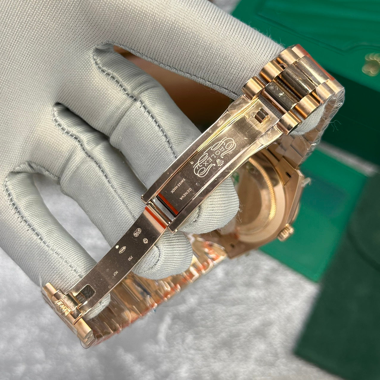 Rolex Day-Date 228235 Rose Gold Chocolate Dial Replica Watch V2 GM Factory 40mm
