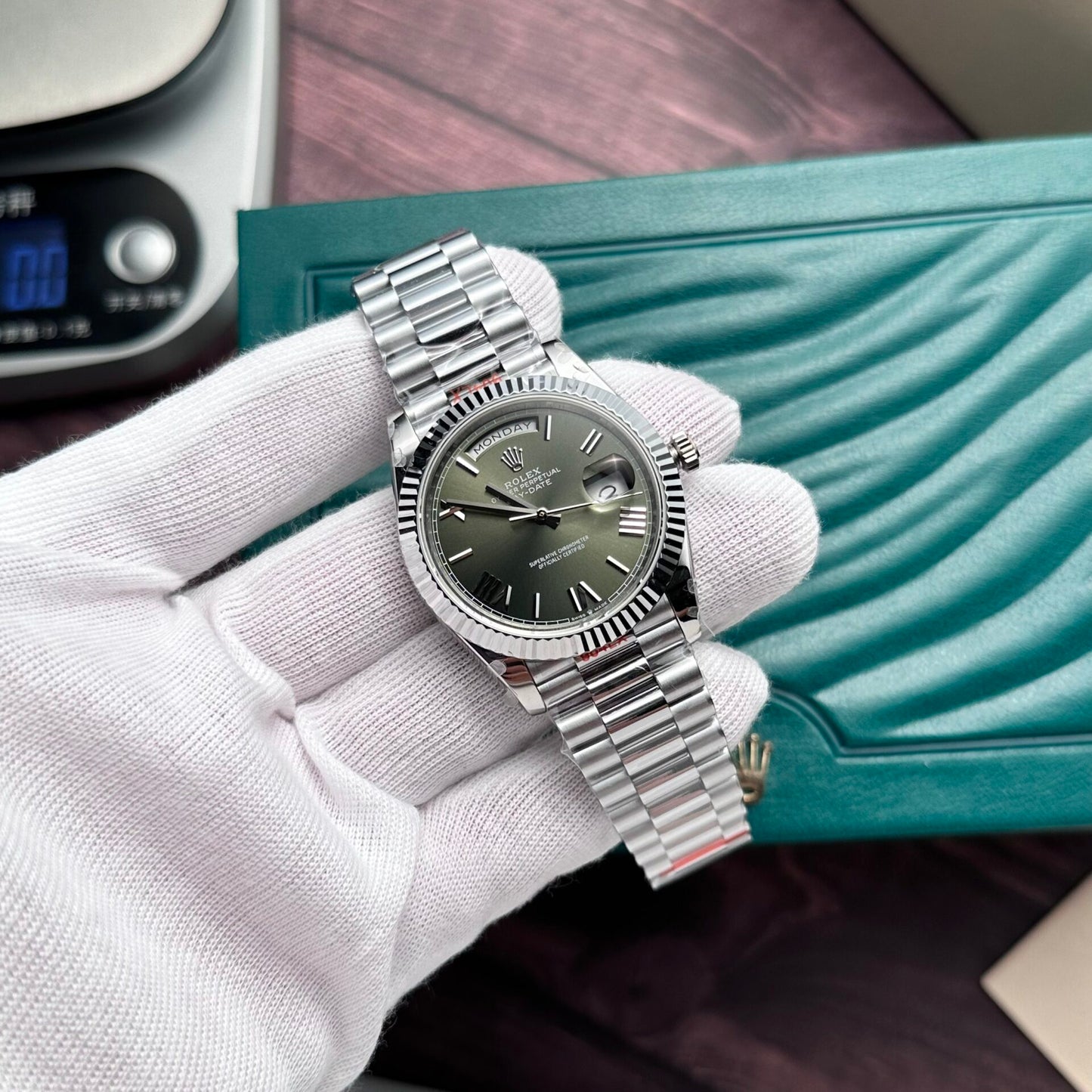 Rolex Day-Date 228236 Replica Watch Refine Green Dial GM V2 40mm