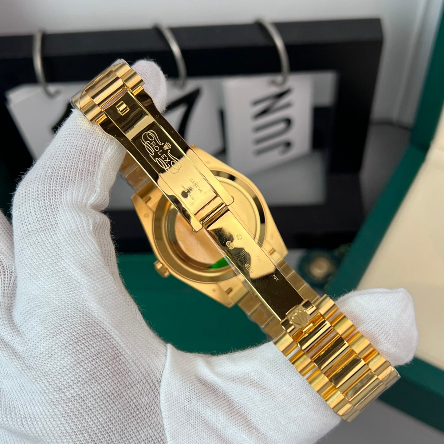 Rolex Day-Date Gold Wrapped Replica Watch Champagne Gold Dial GM V2 40mm