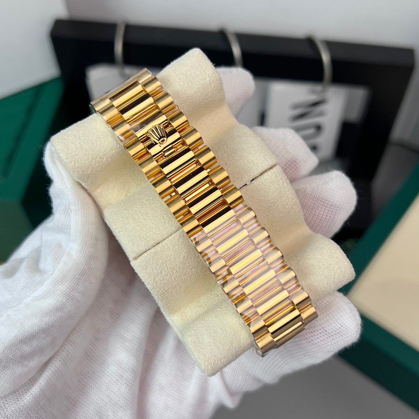 Rolex Day-Date Gold Wrapped Replica Watch Champagne Gold Dial GM V2 40mm