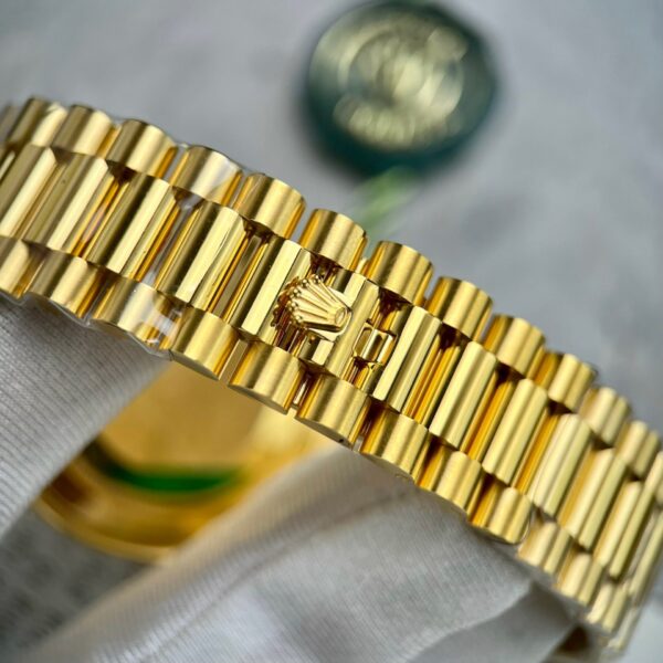 Rolex Day-Date Gold Wrapped Replica Watch With Moissanite Diamonds GM V2 40mm