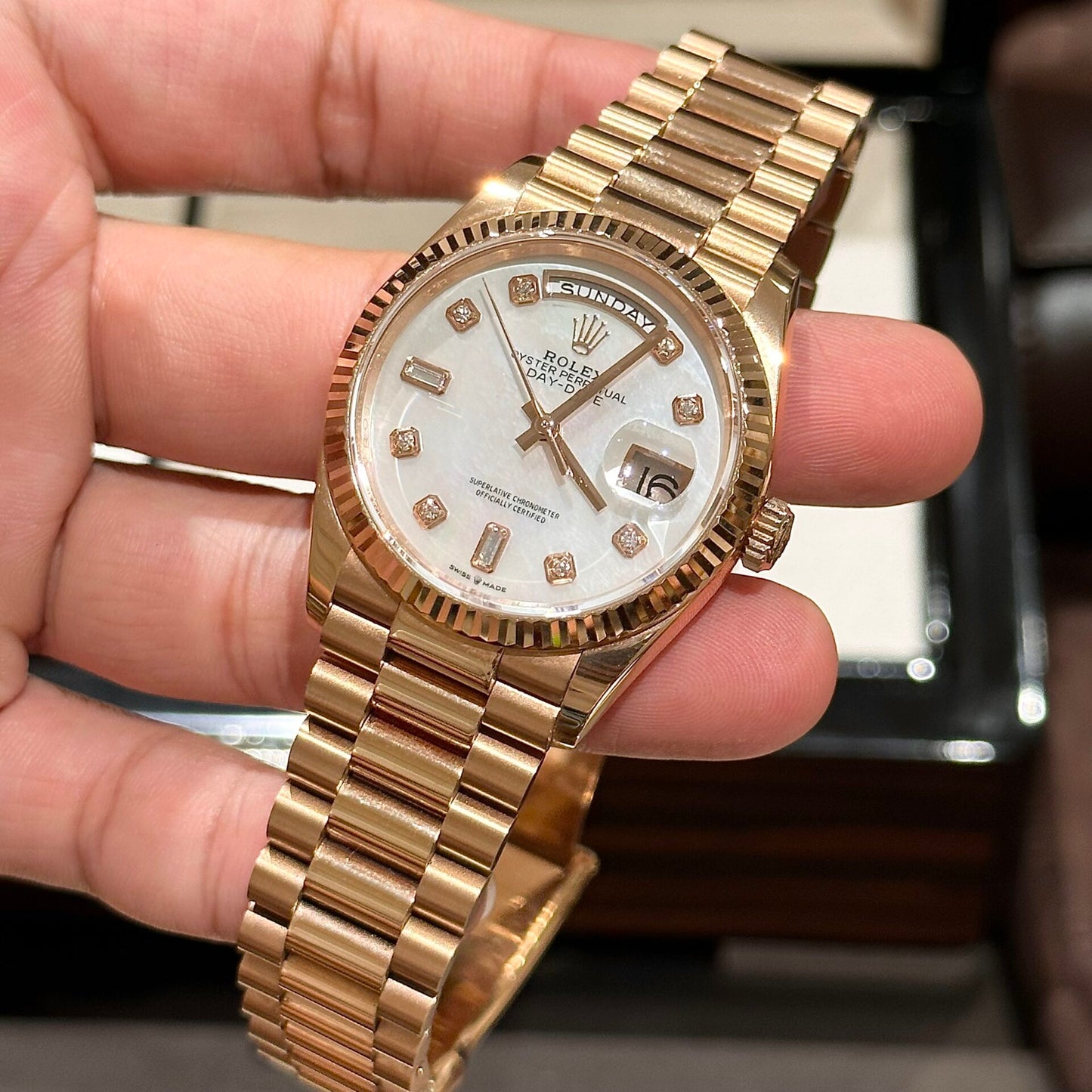 Rolex Day-Date Mother of Pearl Replica Watch Rose Gold EW Factory 36mm