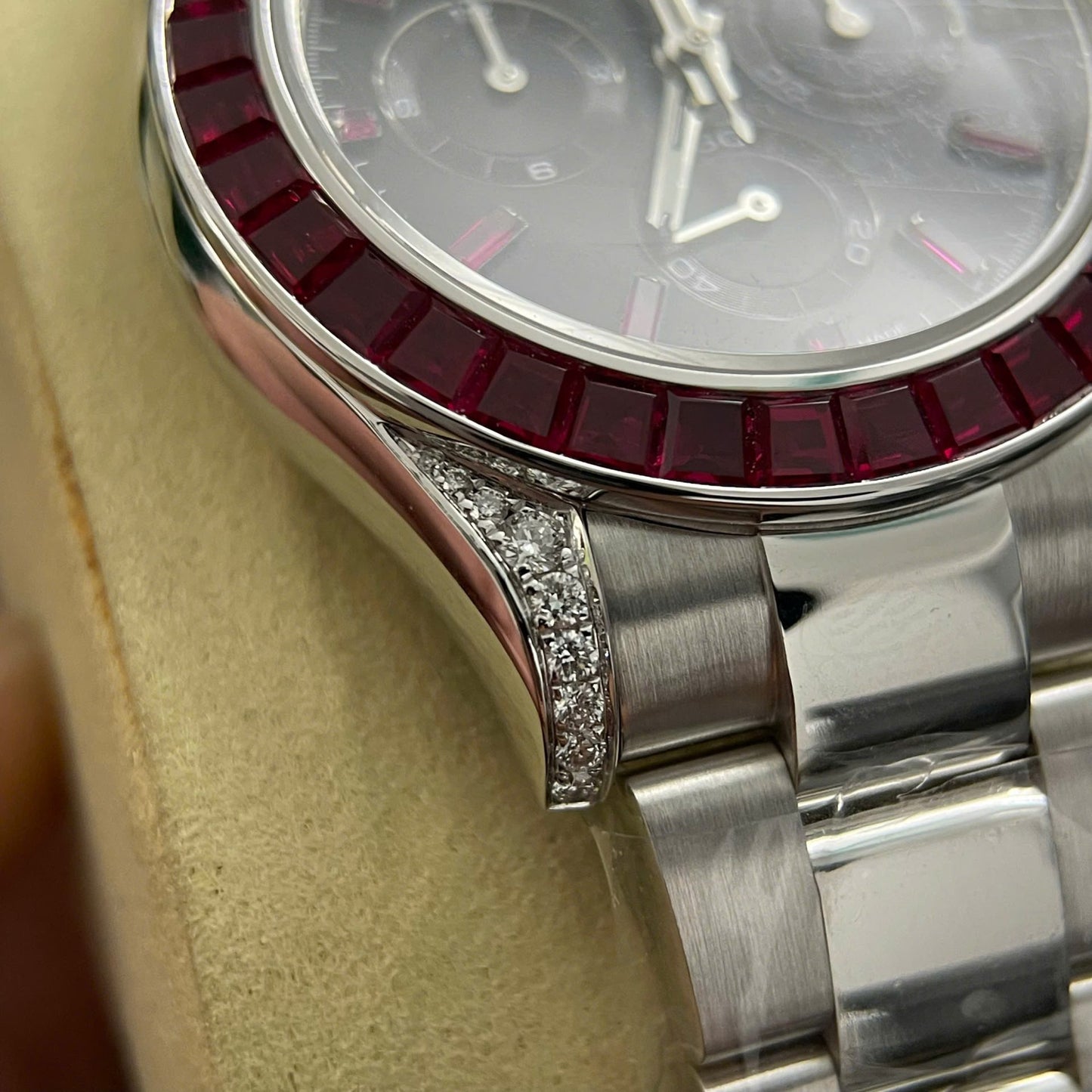Rolex Daytona Replica Watch Custom 18K Solid White Gold Baguette Diamonds 40mm Clone