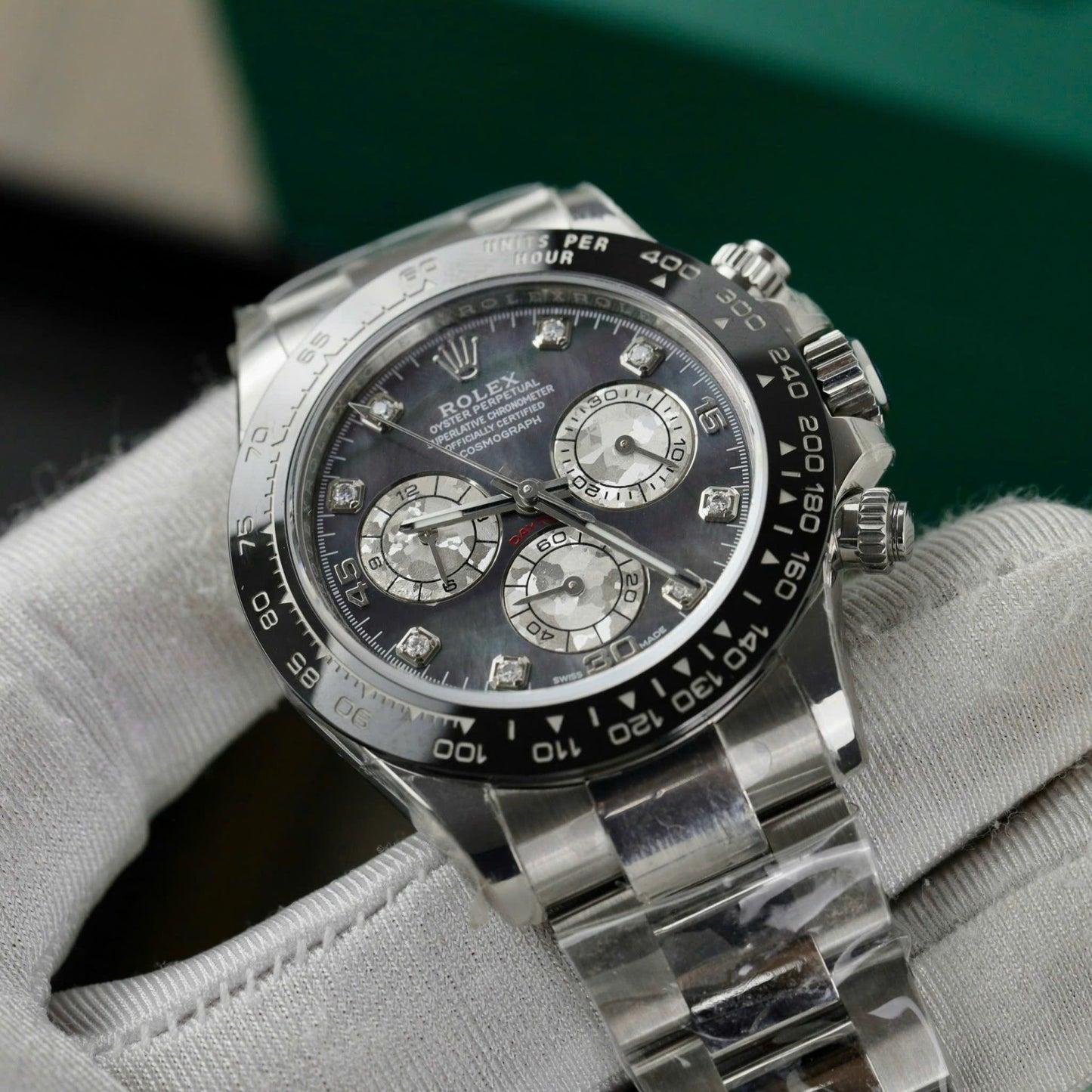 Rolex Daytona Replica Watch Dial Mother Of Pearl Custom Moissanite Diamonds 40mm Clone