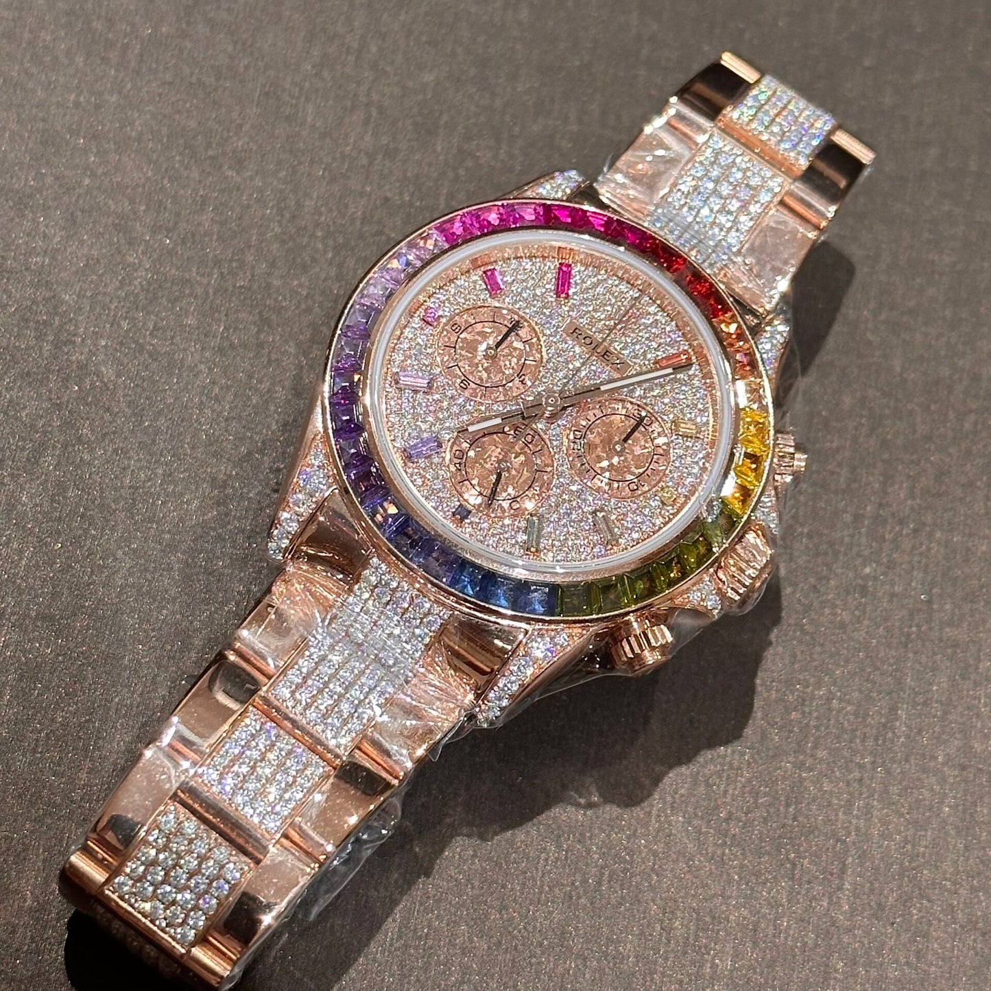 Rolex Daytona Rainbow Replica Watch Gold Wrapped With Moissanite Diamonds 40mm Clone