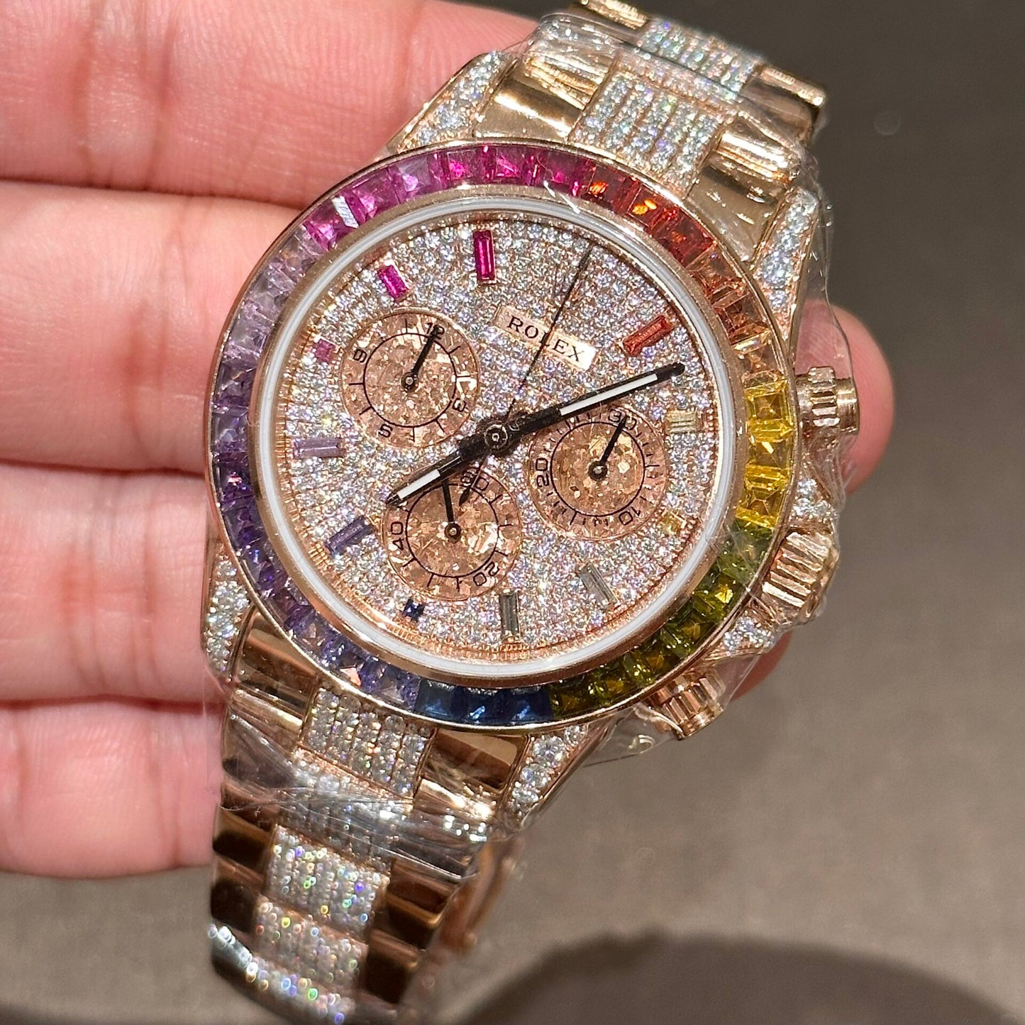 Rolex Daytona Rainbow Replica Watch Gold Wrapped With Moissanite Diamonds 40mm Clone