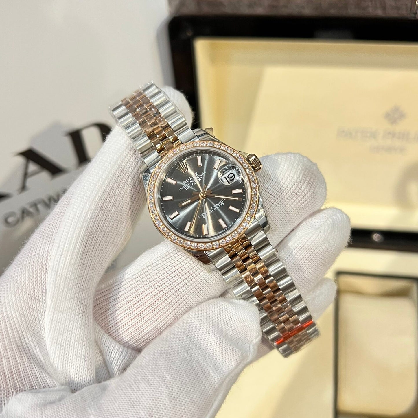 Rolex DateJust Women’s Replica Watch With Diamonds Gray Dial EW Factory 31mm