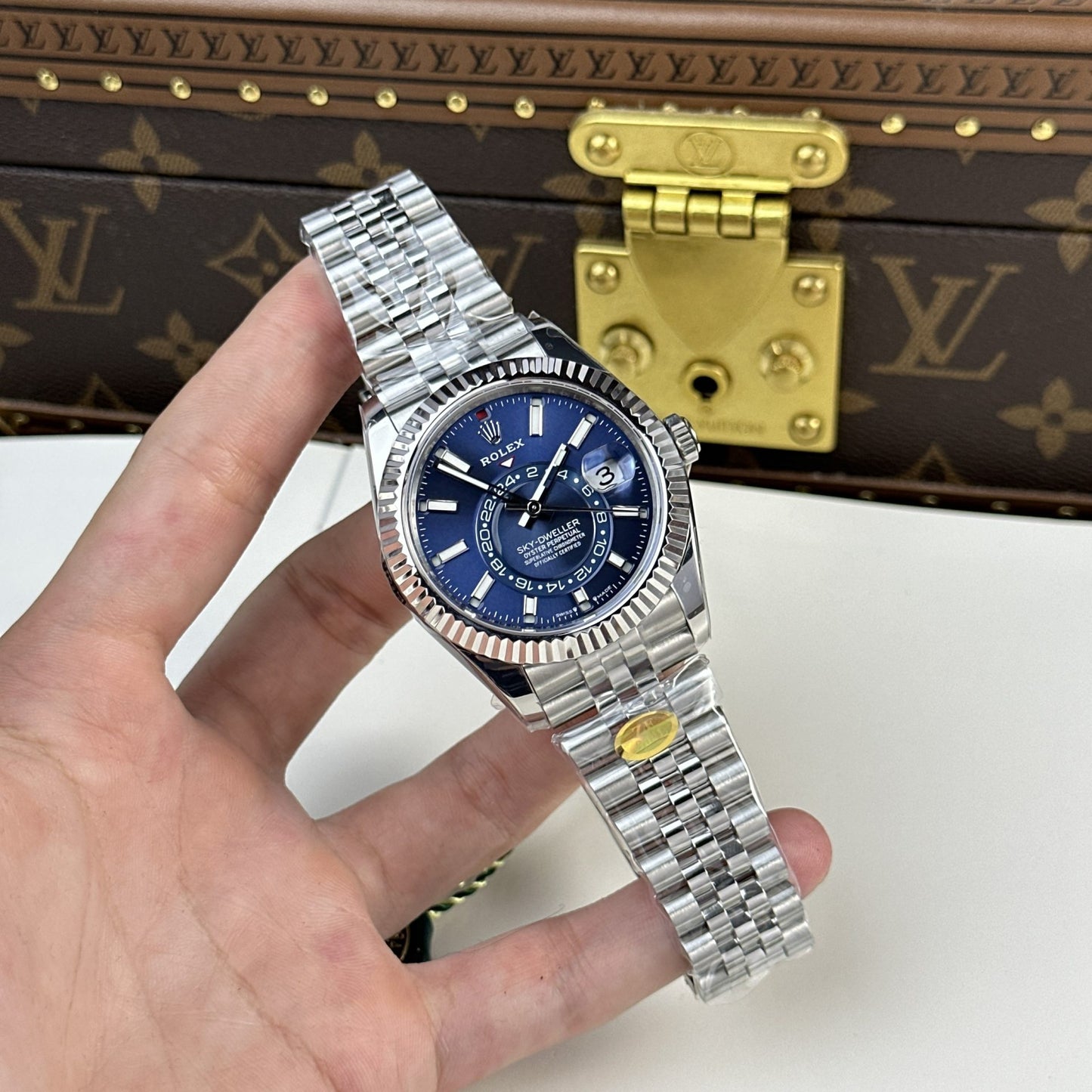 Rolex Sky-Dweller 42mm Replica – Blue Dial – Jubilee Strap – 326934 Clone
