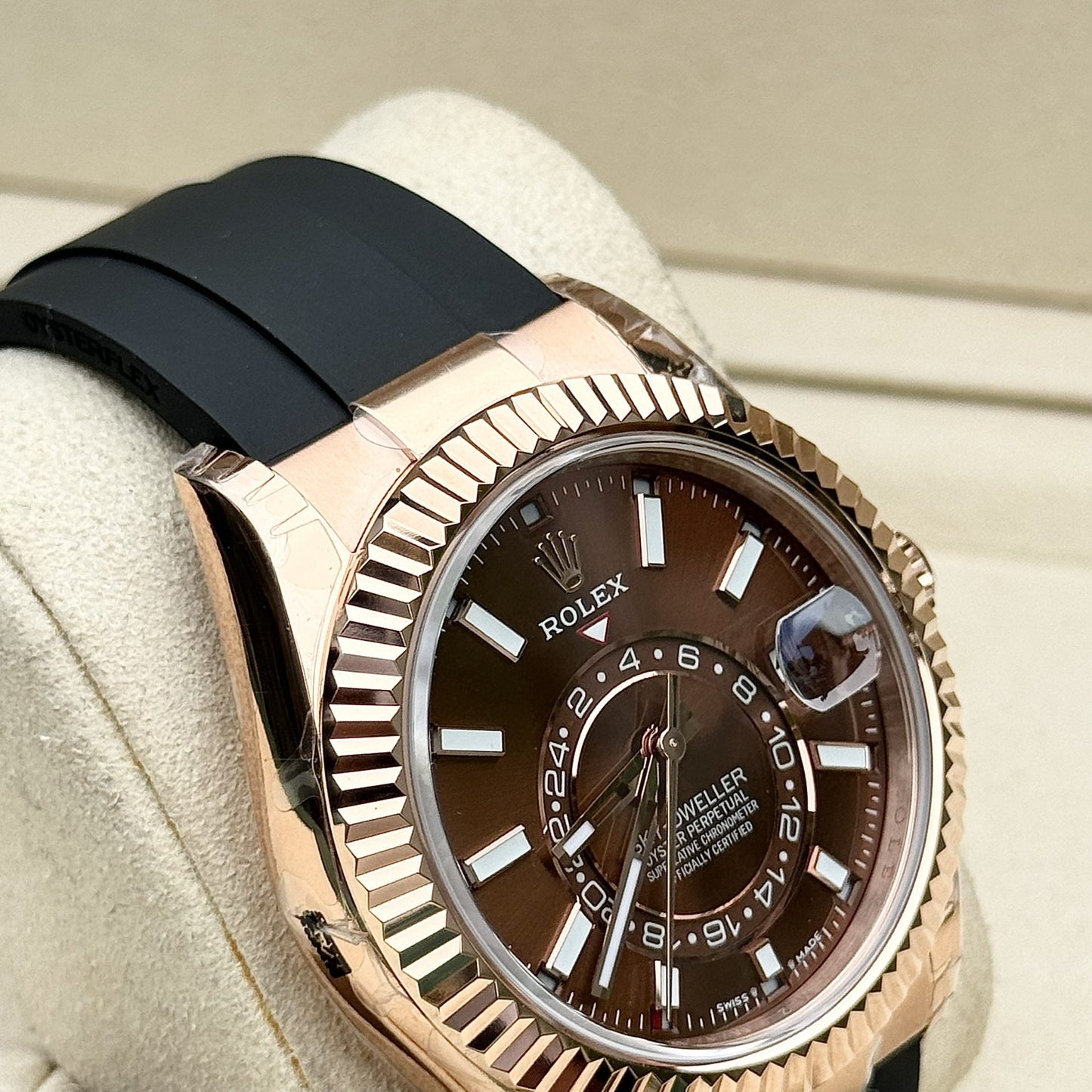 Rolex Sky-Dweller 336235 Chocolate Dial Rubber Strap 42mm Clone