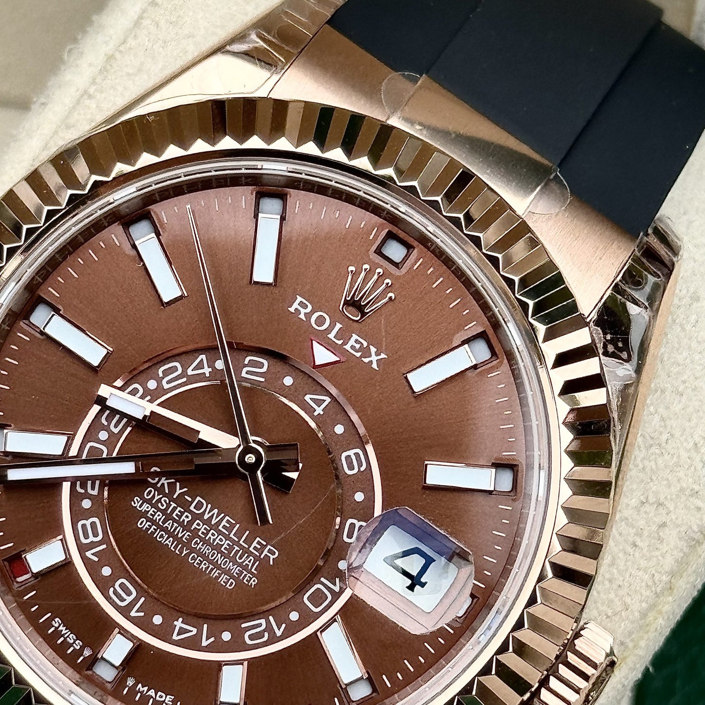 Rolex Sky-Dweller 336235 Chocolate Dial Rubber Strap 42mm Clone