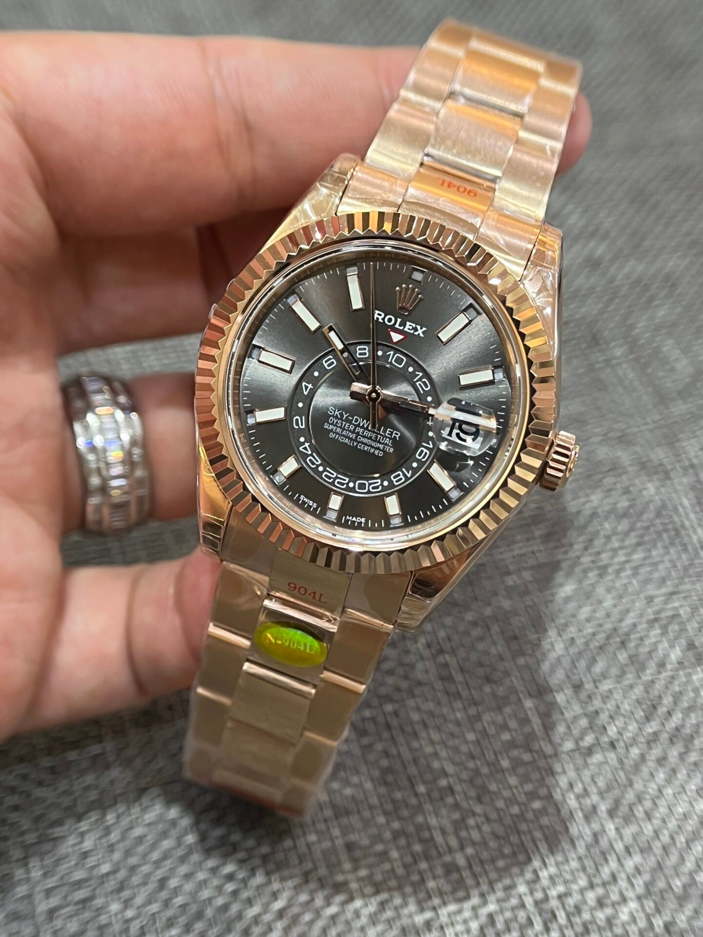 Rolex Sky Dweller 326935 Rhodium Dial Best Replica Watch Noob Factory 42mm