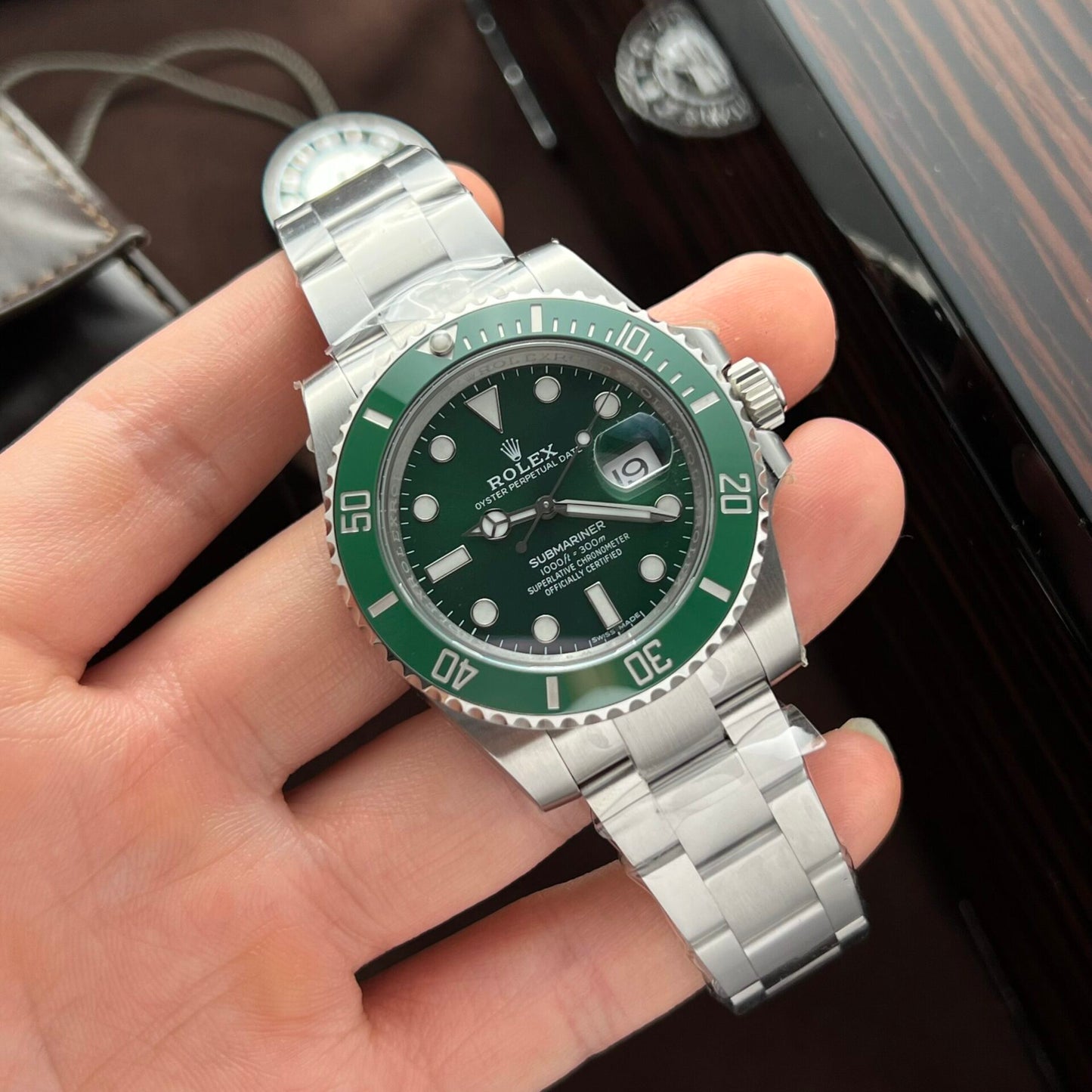 Rolex Submariner 116610LV Hulk Replica Watch Clean Factory 40mm