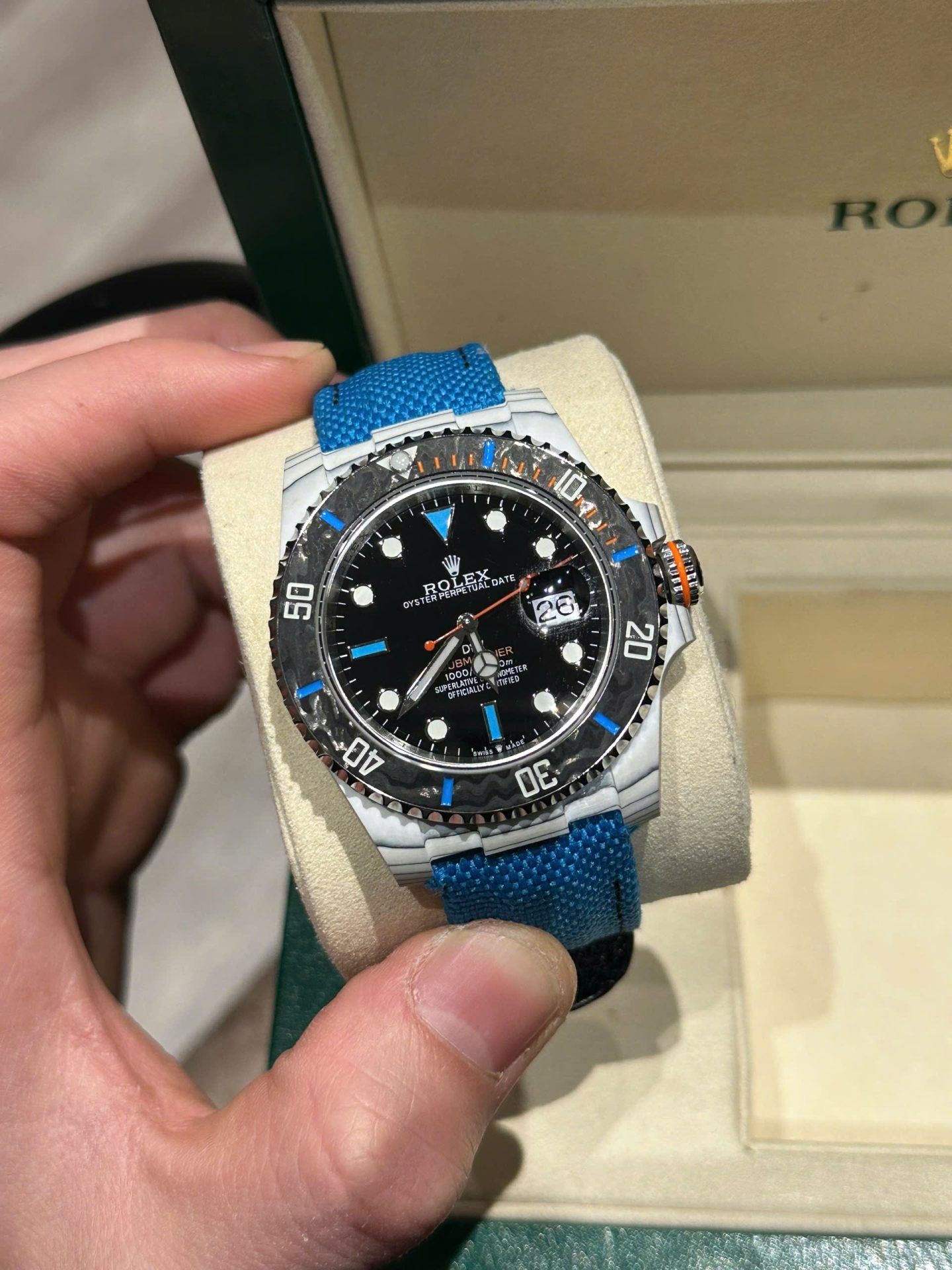 Rolex Submariner DIW Carbon Best Replica Watch Black Dial 40mm Clone