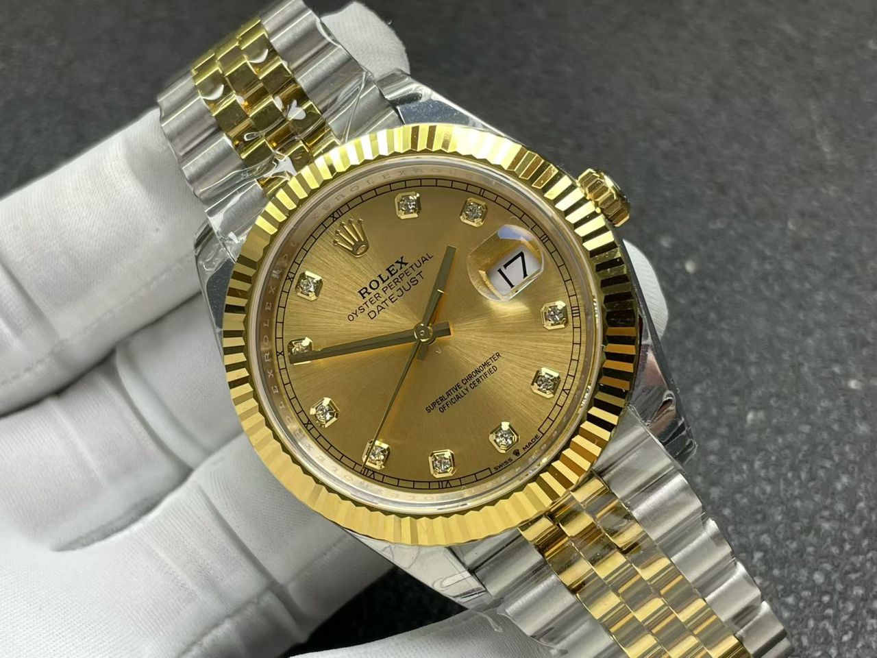 Rolex Rolex Datejust 41 Two-Tone Gold Dial Diamond Markers 126333 Clean Factory