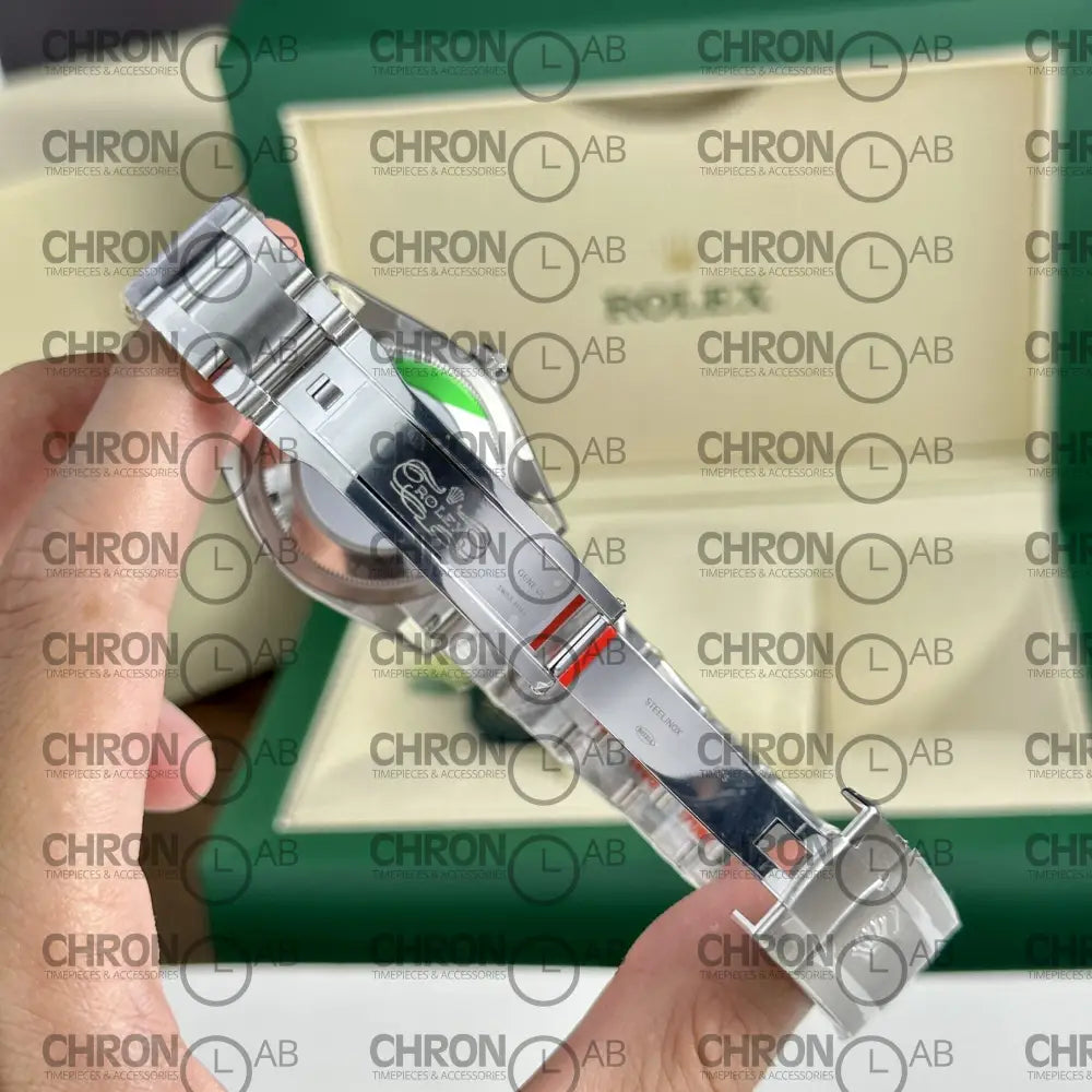 Rolex Oyster Perpetual 126000 Green Dial Clean Factory 36mm Watches