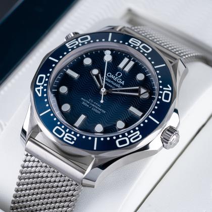 Seamaster Diver 300m James Bond No Time to Die 007 Blue 42mm