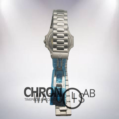 Nautilus Men's 5726/1A-014 40mm Bracelet Automatic