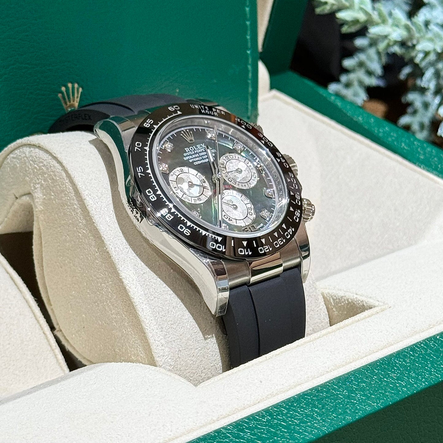Rolex Replica Watches Daytona Mother Of Pearl And Moissanite Diamonds Dial 40mm Clone