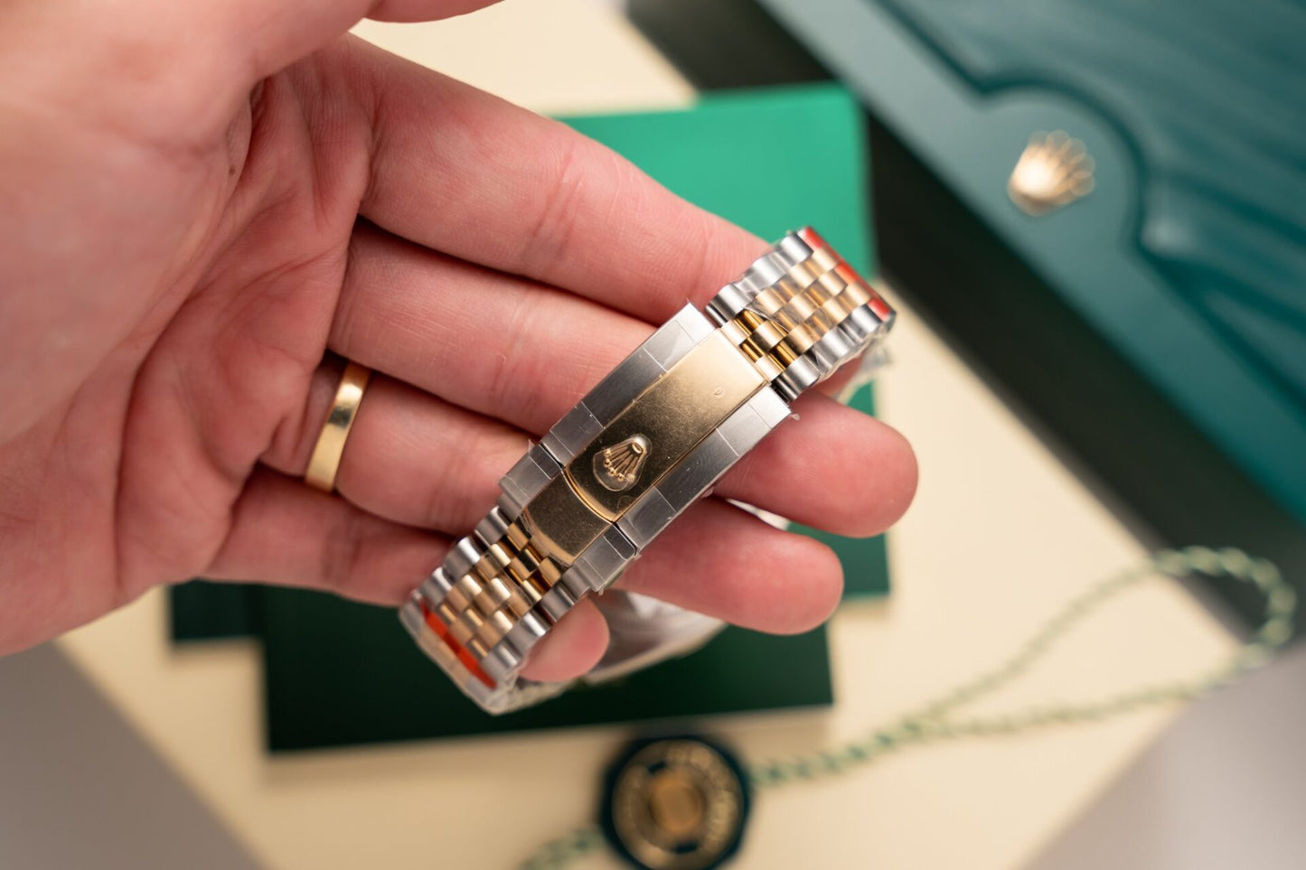 Rolex Best Replica Watch DateJust Mother Of Pearl Dial Gold Wrapped GM Factory 36mm