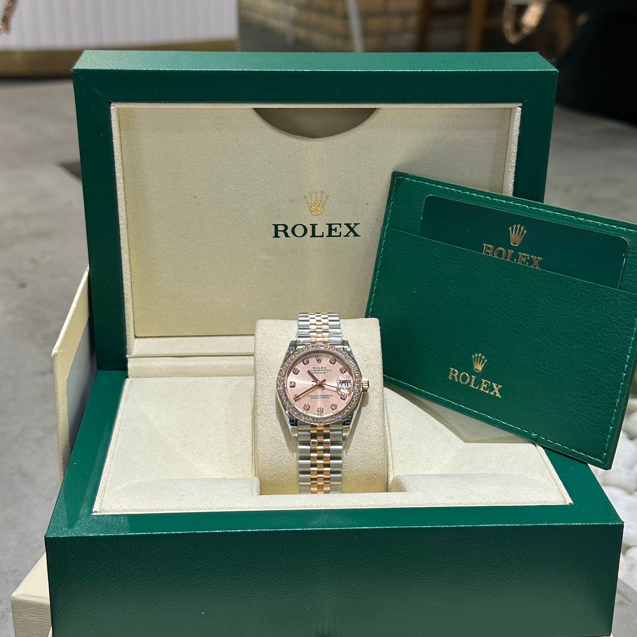 Rolex DateJust Women’s High Quality Fake Watch Sunburt Dial Jubilee Strap 31mm Ckibw