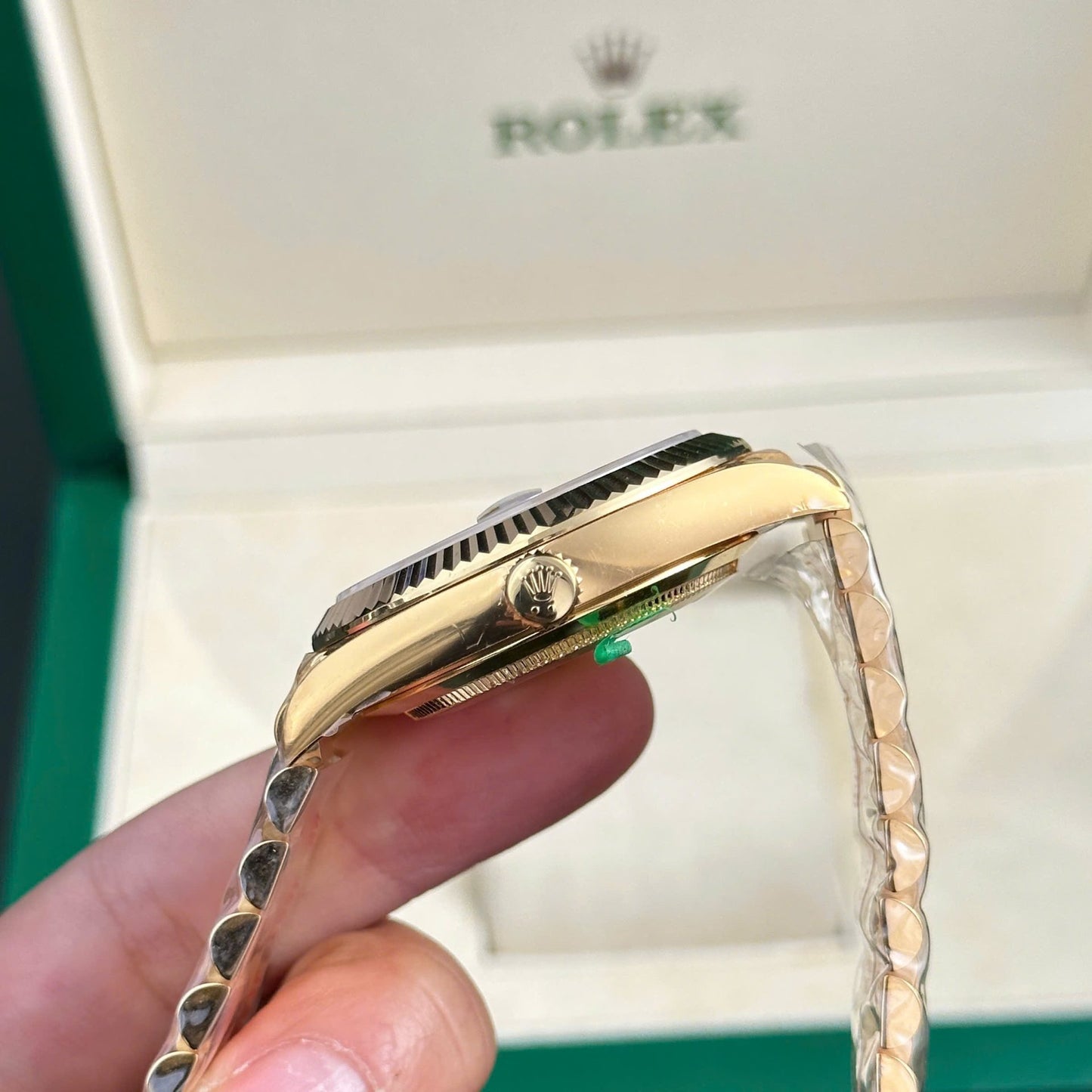 Rolex Day-Date 228238 Replica Watch Yellow Dial President Strap AR Factory 40mm