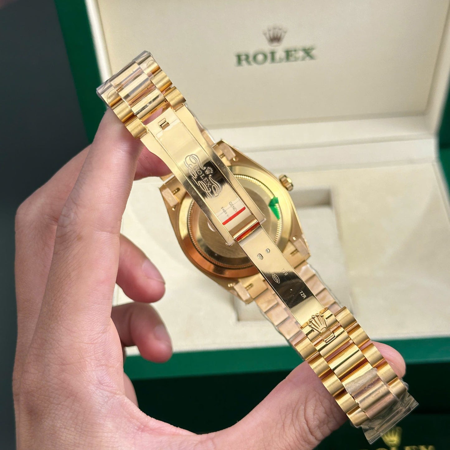 Rolex Day-Date 228238 Replica Watch Yellow Dial President Strap AR Factory 40mm
