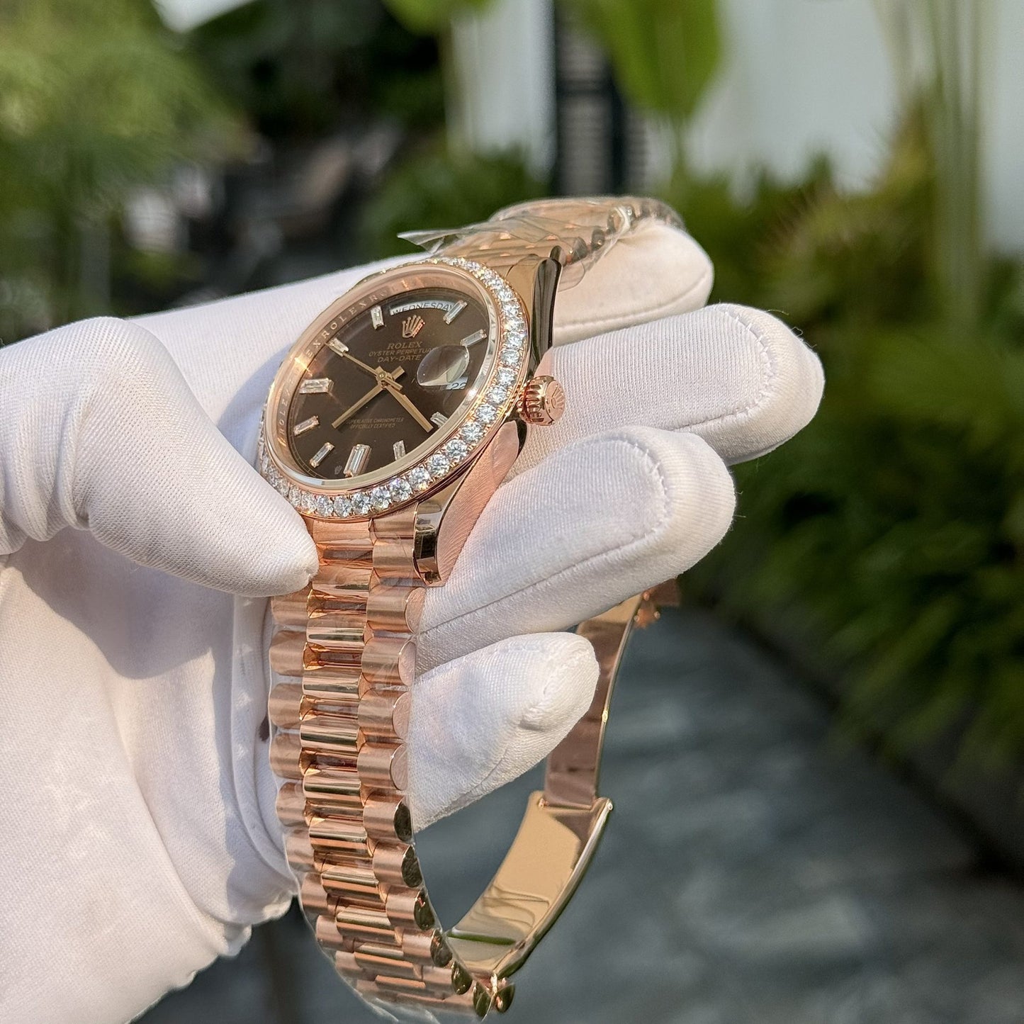 Rolex Replica Watch Day-Date Custom Gold Wrapped Moissanite Diamonds Dial Chocolate GM Factory 40mm