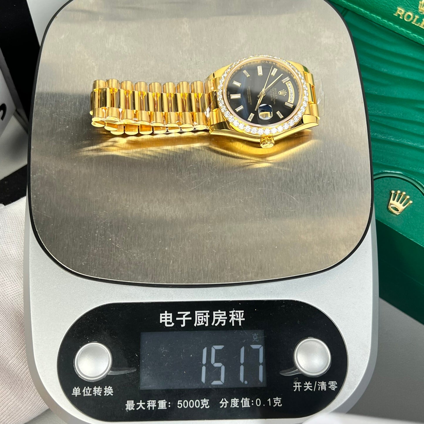 Rolex Day-Date Replica Watch 18K Gold Wrapped Black Dial With Diamond Bezel GM V2 40mm