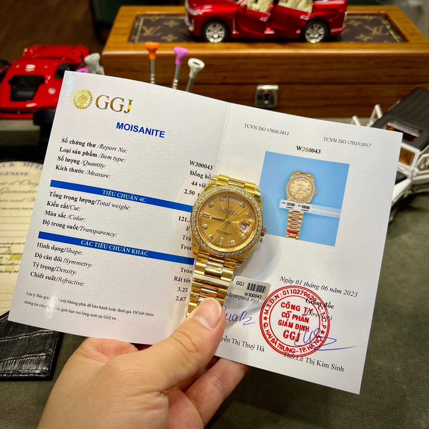 Rolex Day-Date Yellow Dial Custom Moissanite Diamonds 40mm Clone