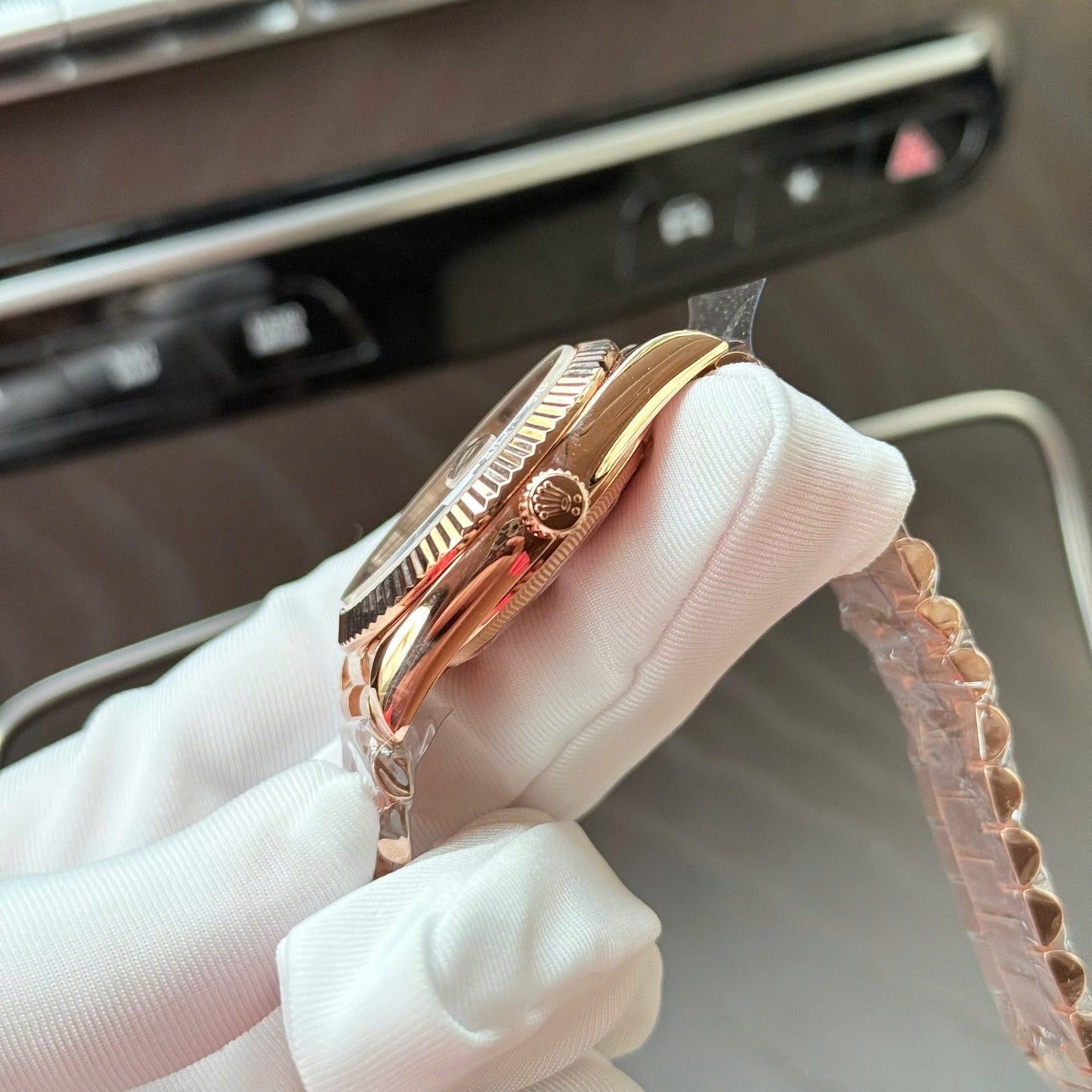 Rolex Day-Date Dial Chocolate Copies Watch 18K Gold Wrapped  QF 40mm