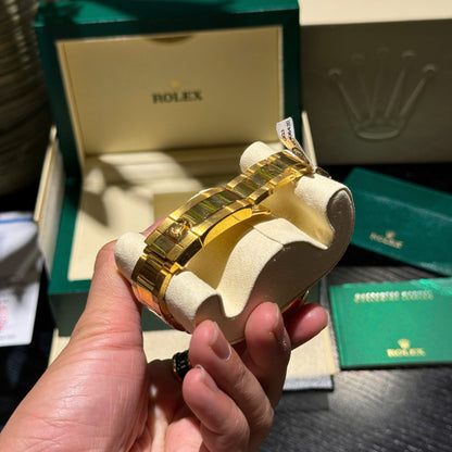 Rolex Daytona 116598RBOW Refined Moissanite & Synthentic Gemstone 18K Gold Wrapped 40mm Clone