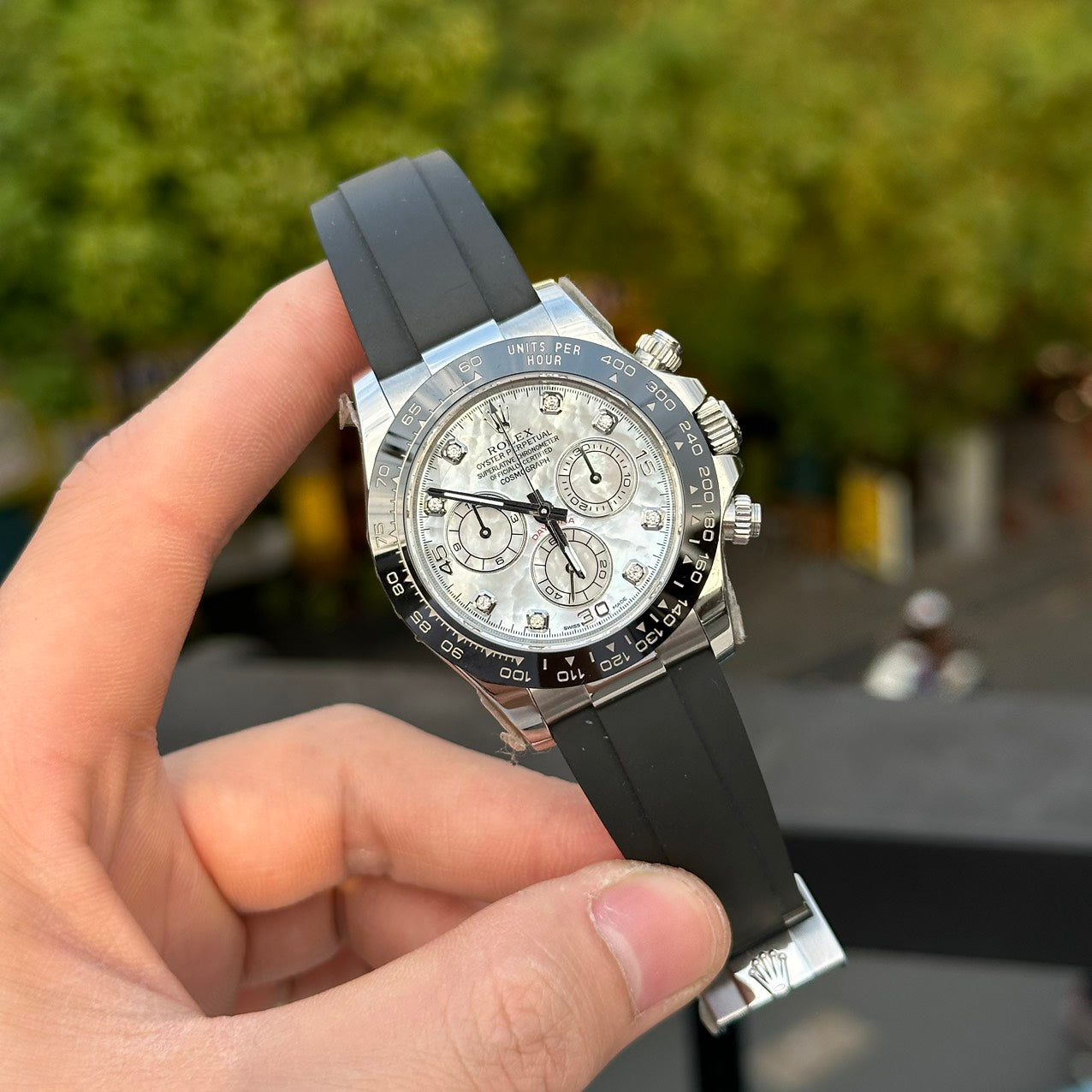 Rolex Best Replica Watch Daytona Mother Of Pearl & Moissanite Diamonds Dial 40mm Clone
