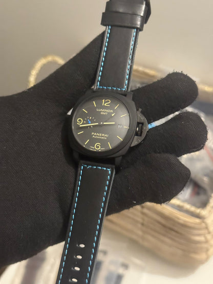 Panerai Luminor 1950 3 Days GMT Automatic 44mm φορεμένο στο χέρι