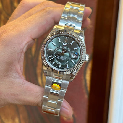 Rolex Sky Dweller 326935 Replica Watch Green Dial Noob Factory 42mm