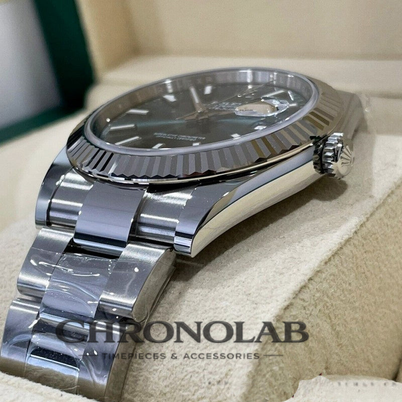 Fluted στεφάνη και κορώνα σε ανδρικό ρολόι Rolex Datejust 126334