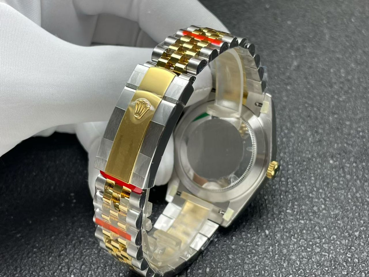 Rolex Rolex Datejust 41 Two-Tone Gold Dial Diamond Markers 126333 Clean Factory Easy lINK